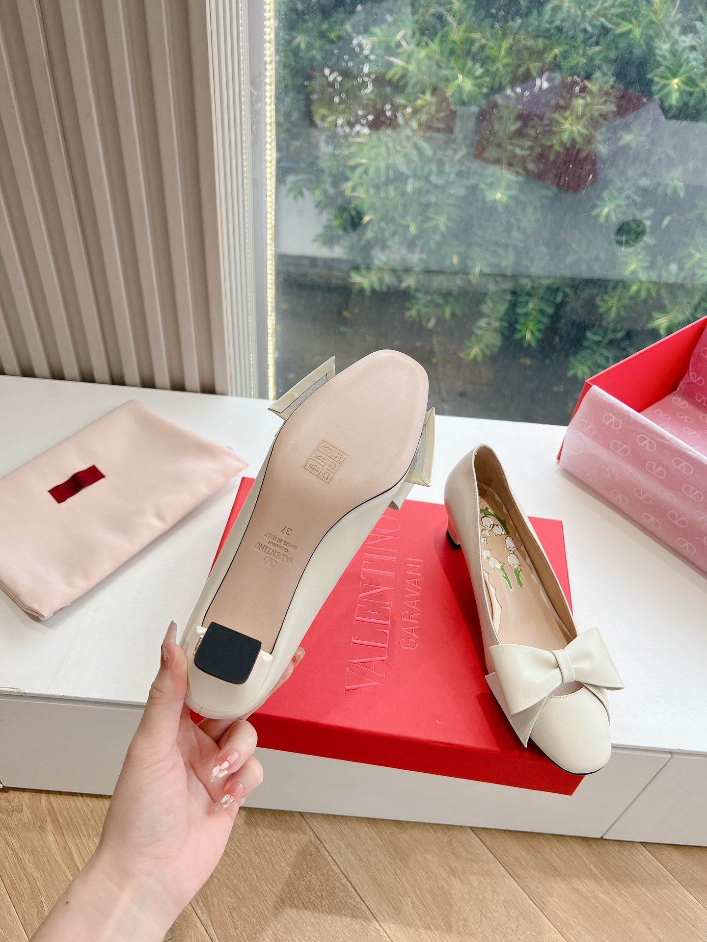 LuxluxHouse Best Quality Valentino Women Shoes