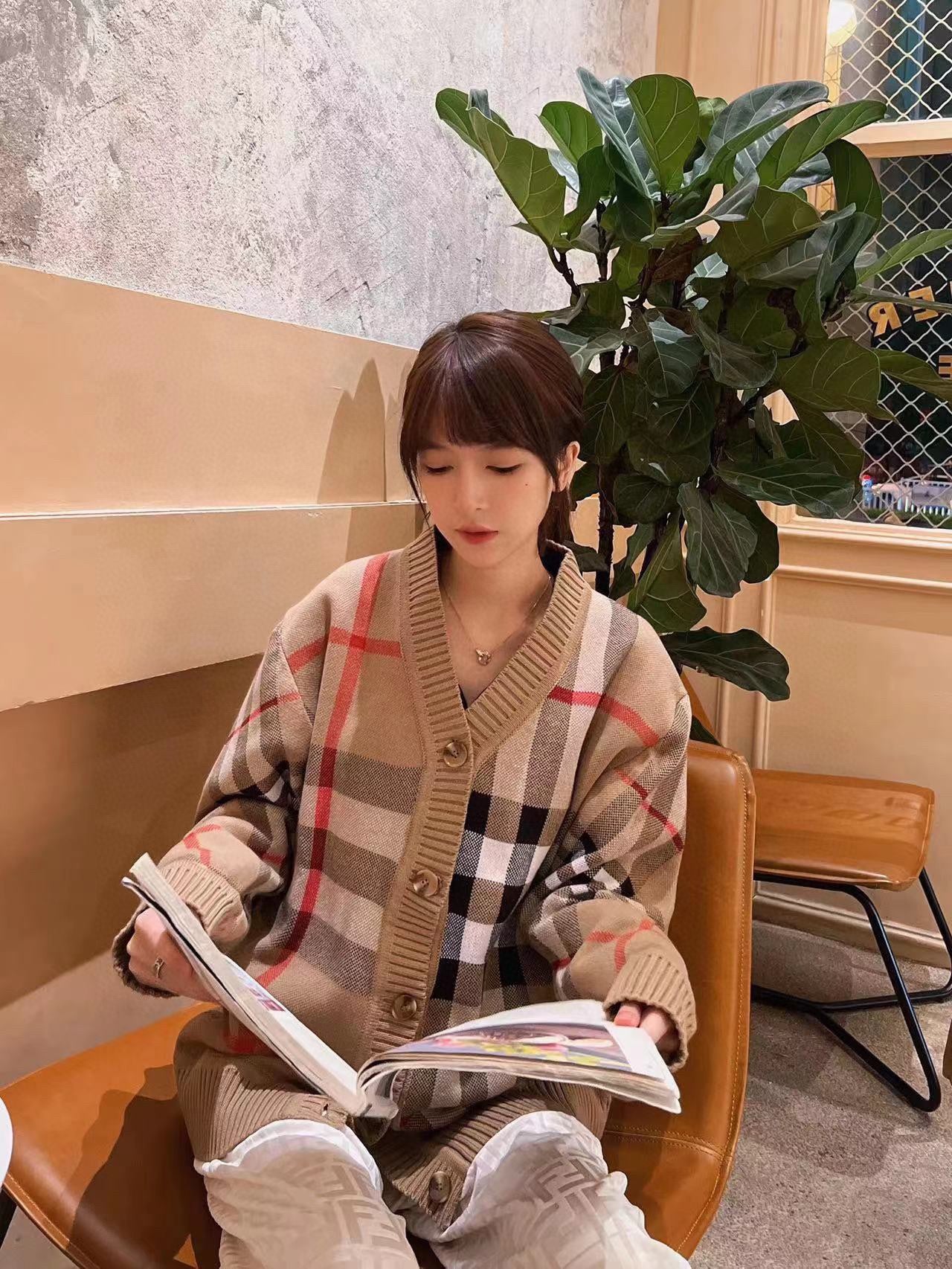 LuxluxHouse Best Quality Clothes Burberry Hoodie & Sweater
