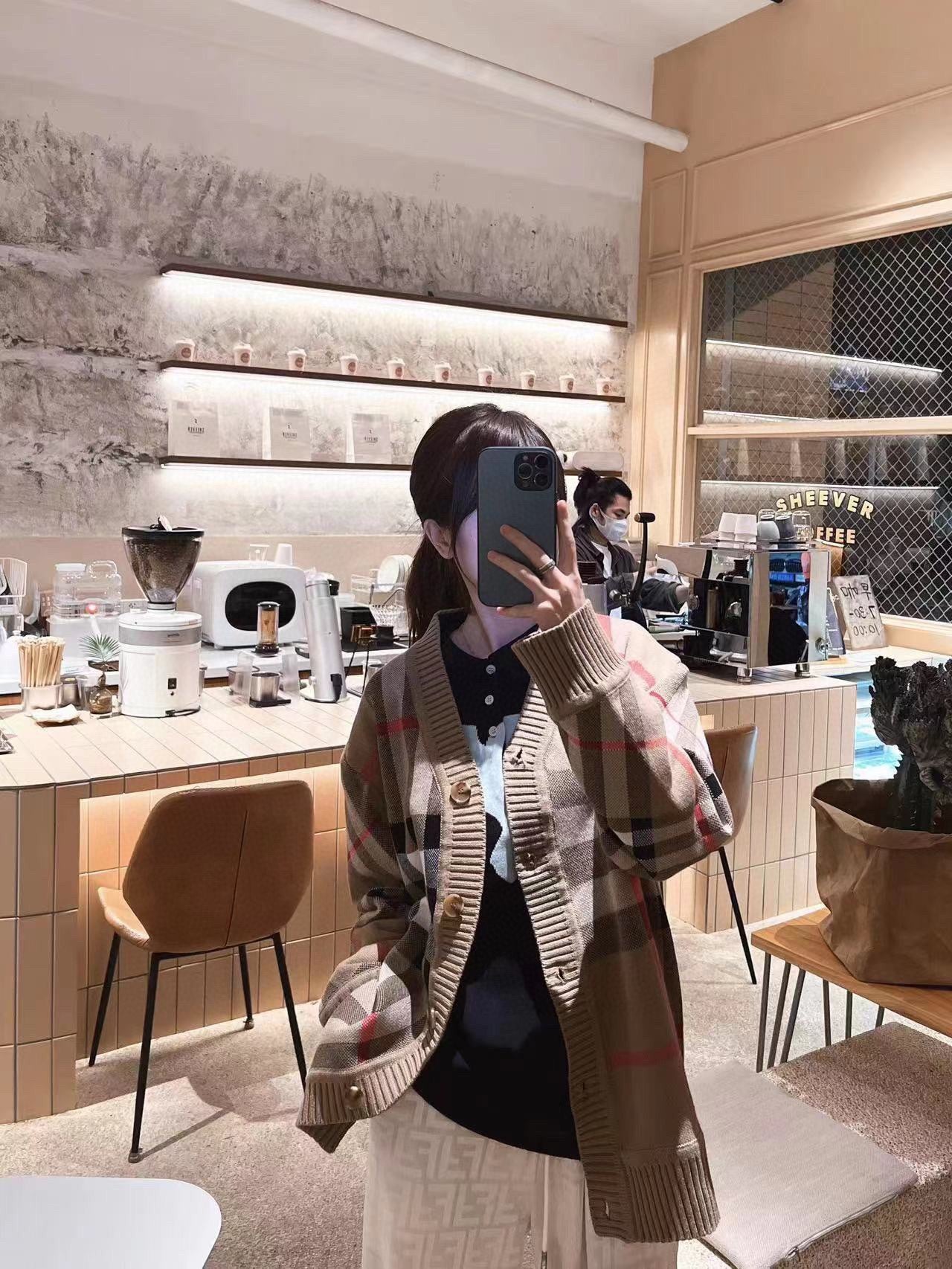 LuxluxHouse Best Quality Clothes Burberry Hoodie & Sweater