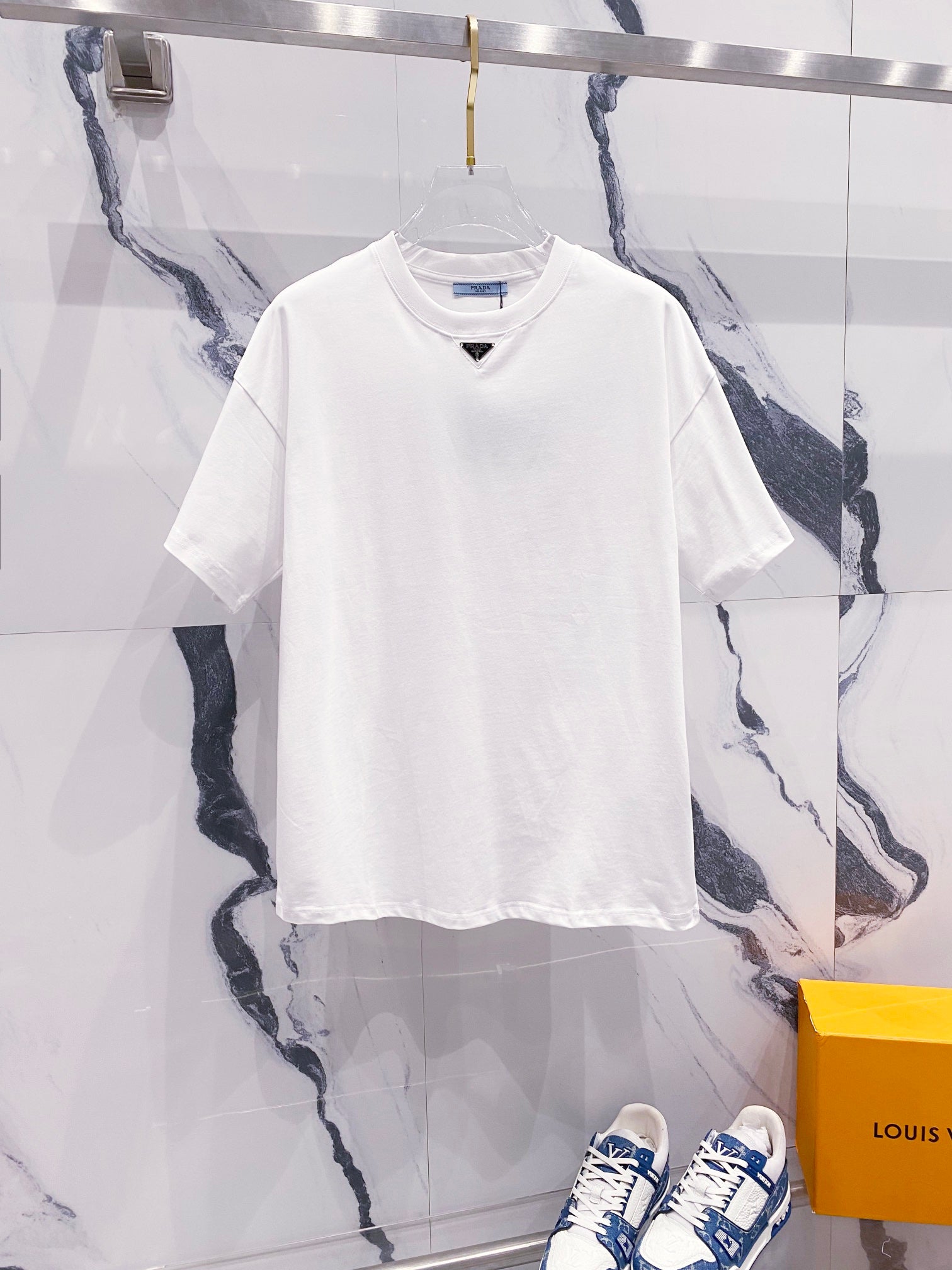LuxluxHouse Best Quality Clothes T-shirt Prada