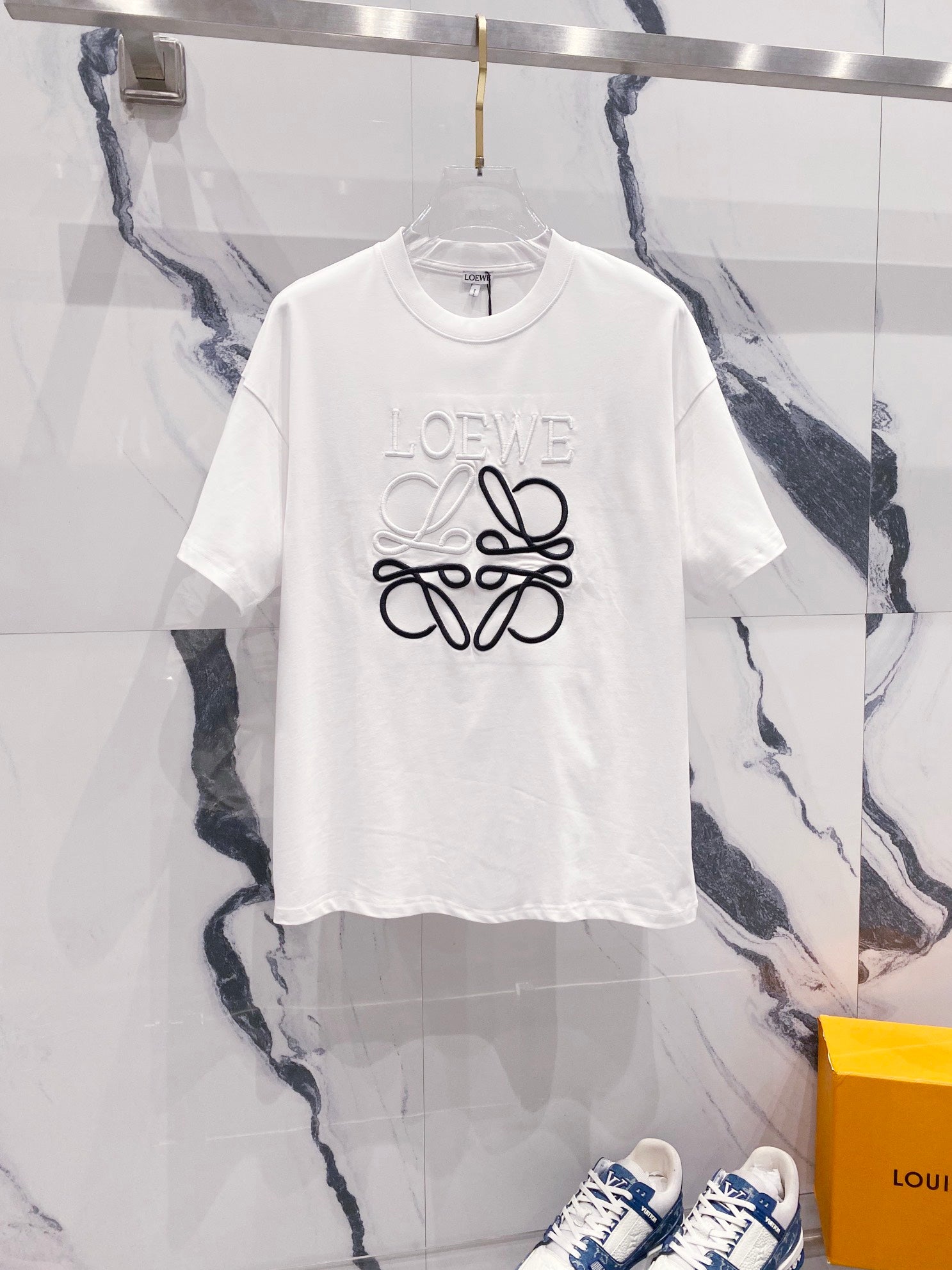 LuxluxHouse Best Quality Clothes T-shirt Loewe