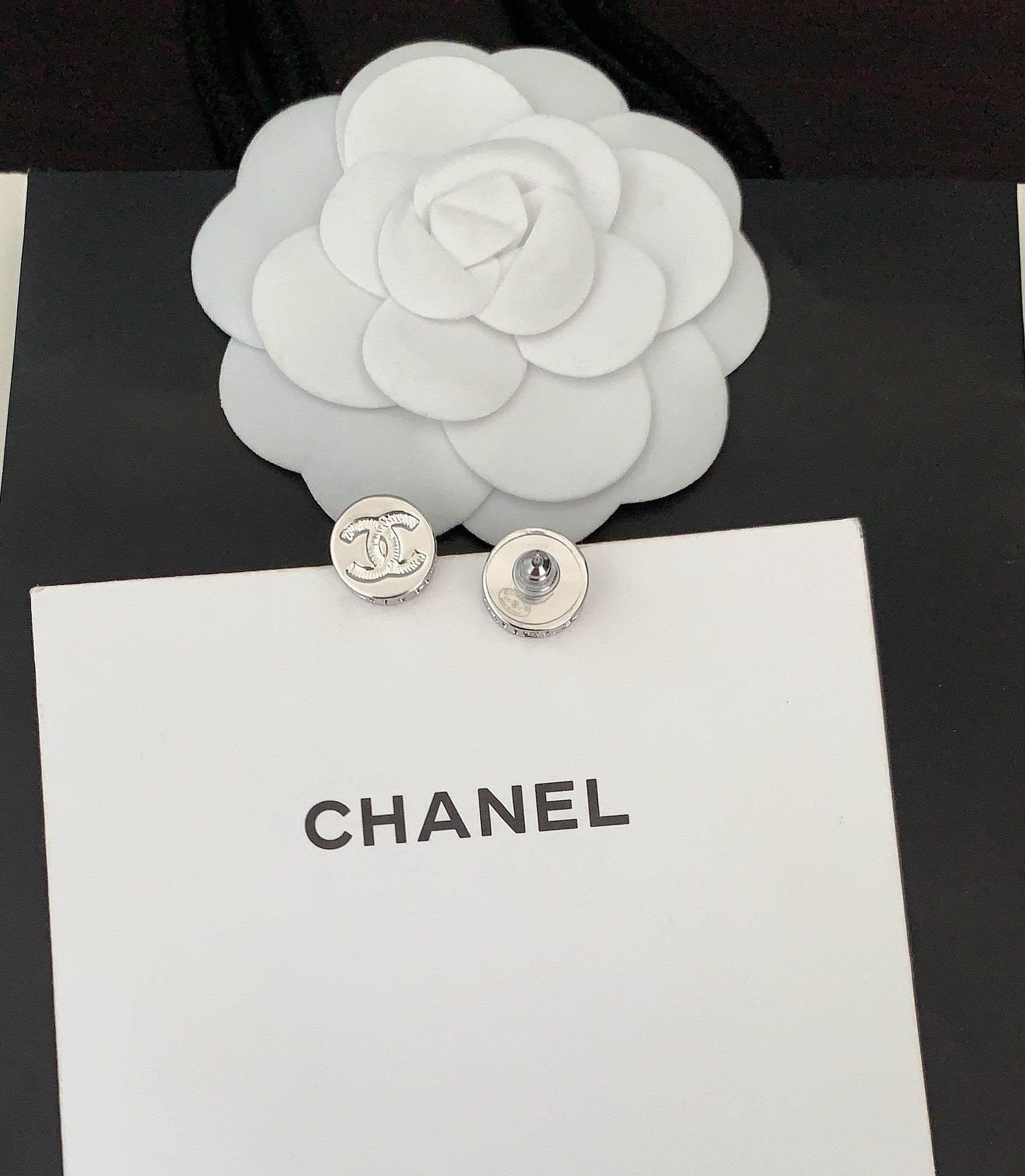 LuxluxHouse Best Quality Accessories Chanel