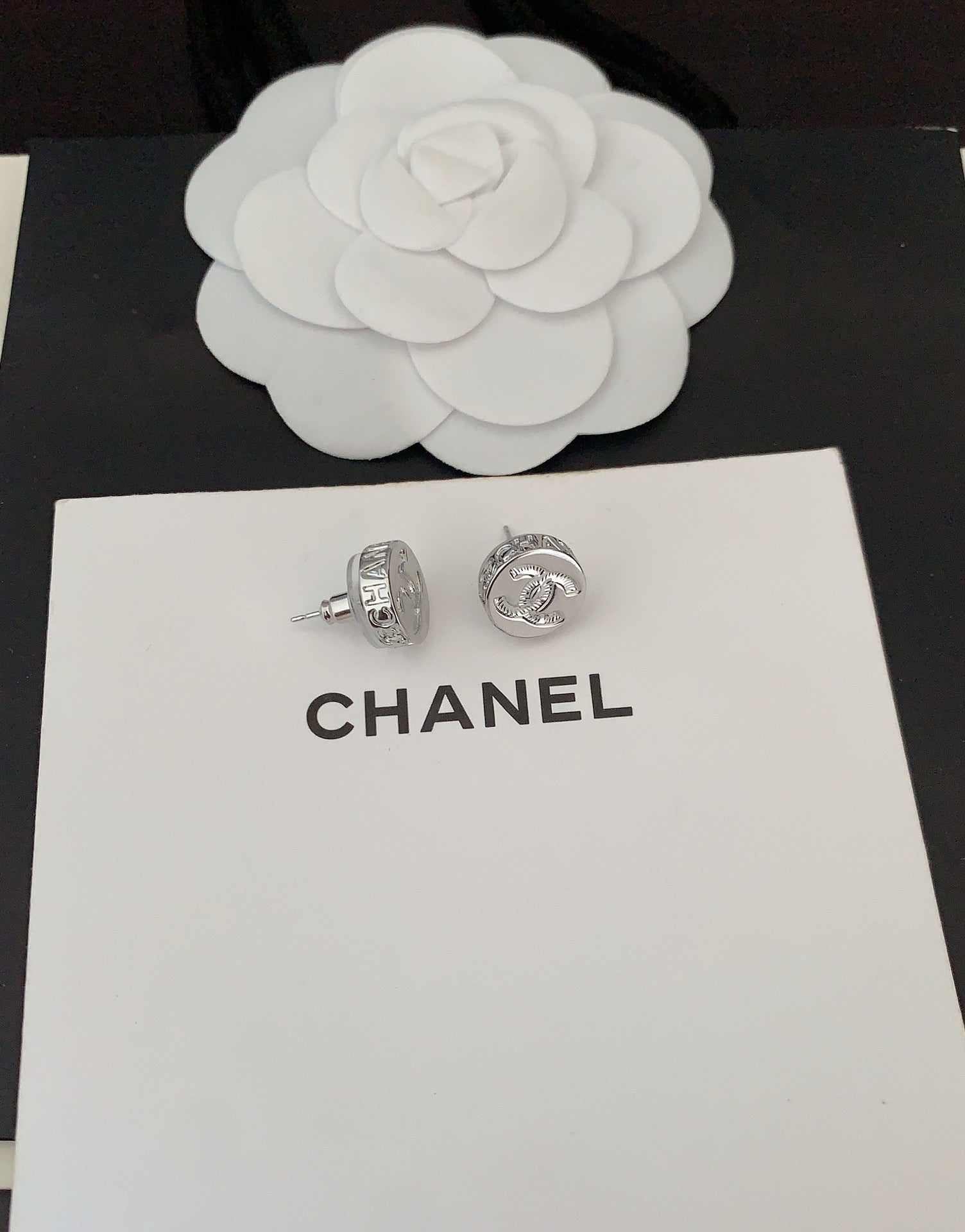 LuxluxHouse Best Quality Accessories Chanel
