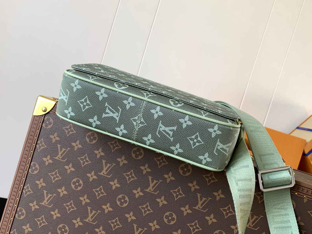 LuxluxHouse Best Quality Bags Louis Vuitton Men