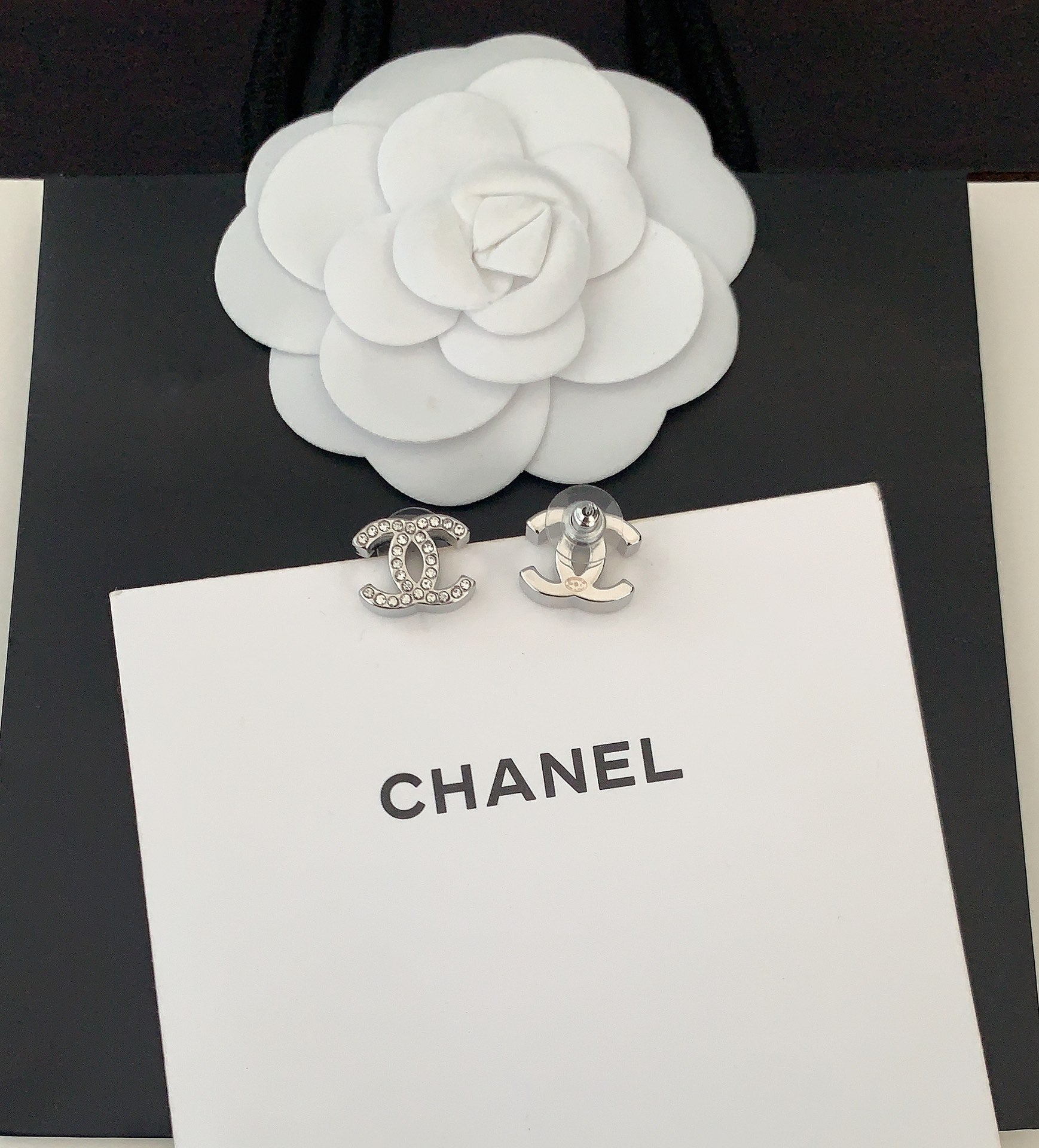 LuxluxHouse Best Quality Accessories Chanel