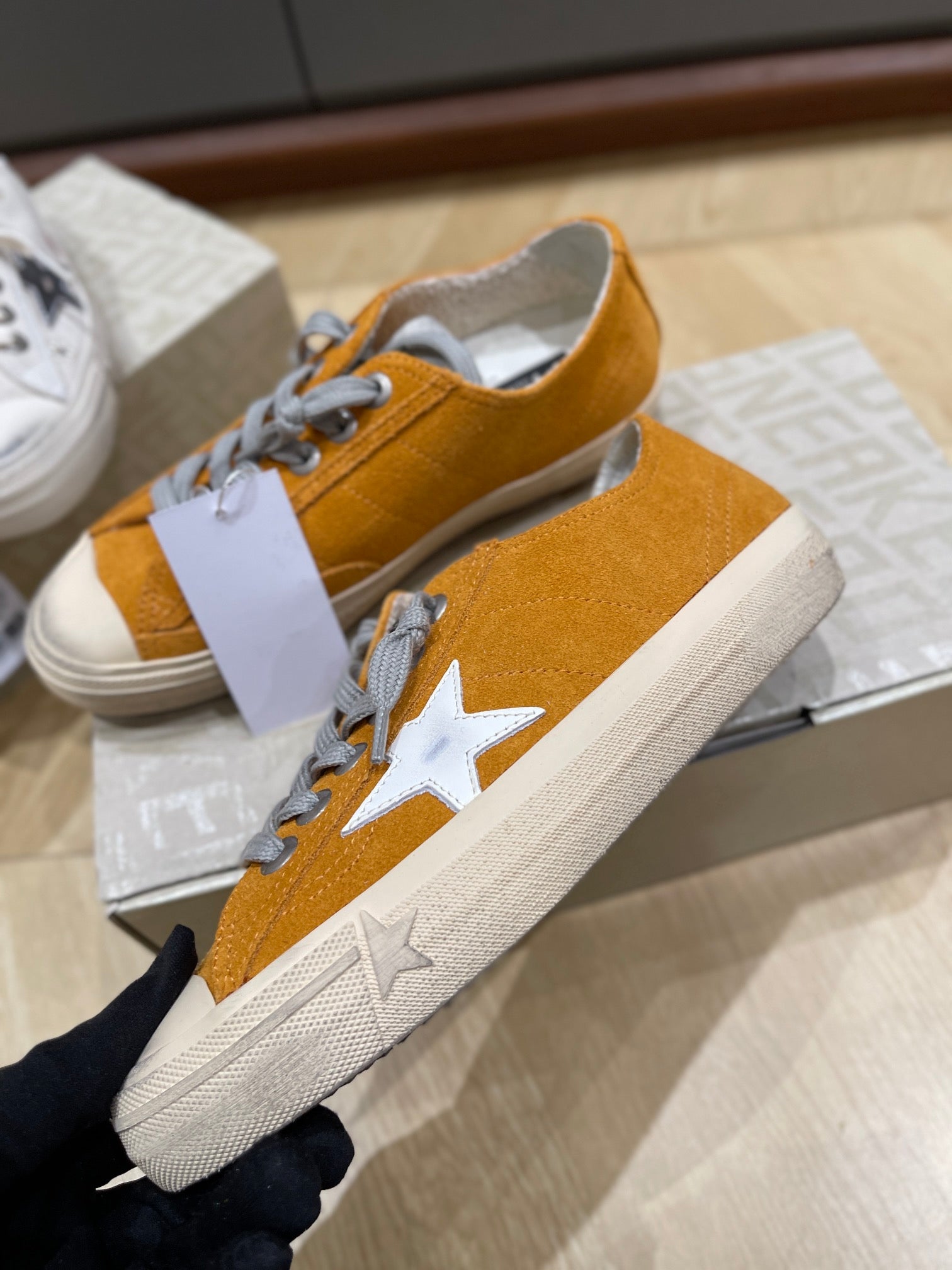 LuxluxHouse Best Quality Shoes Golden Goose