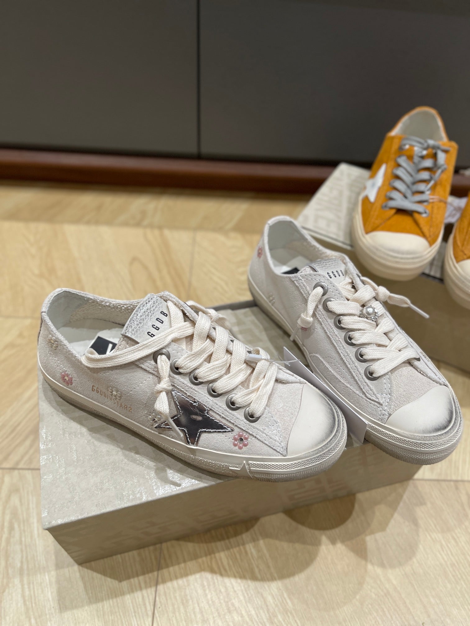 LuxluxHouse Best Quality Shoes Golden Goose