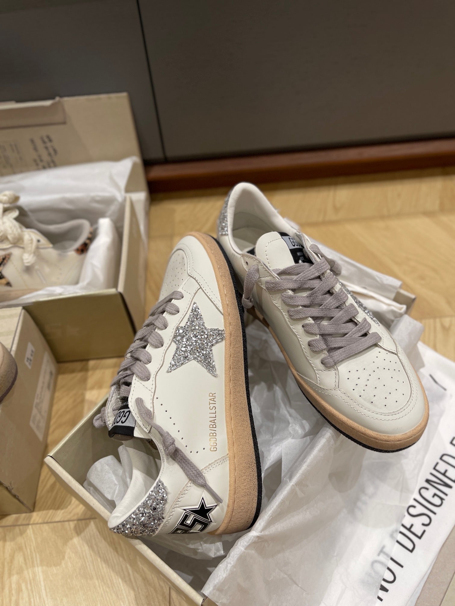 LuxluxHouse Best Quality Shoes Golden Goose