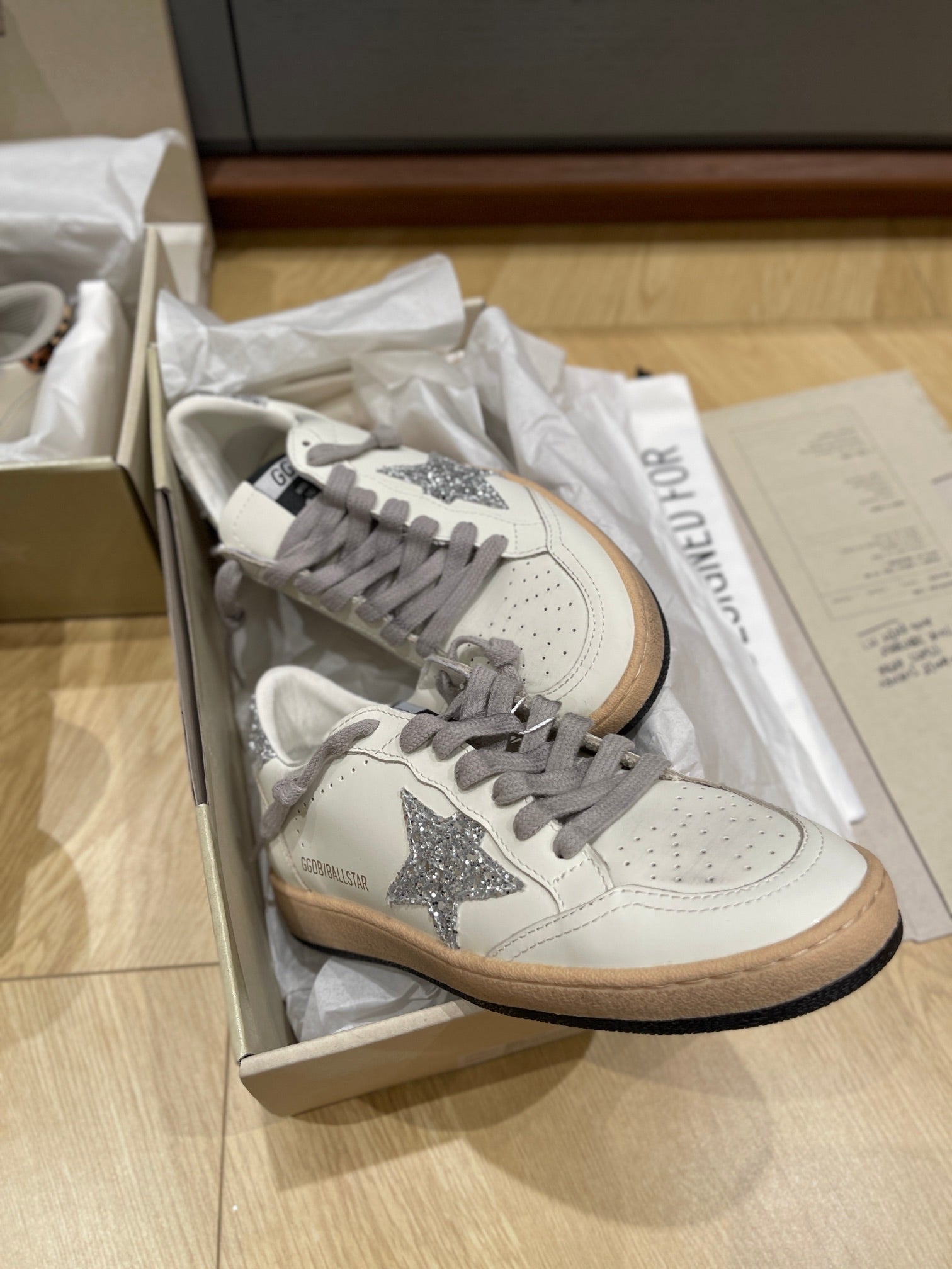 LuxluxHouse Best Quality Shoes Golden Goose