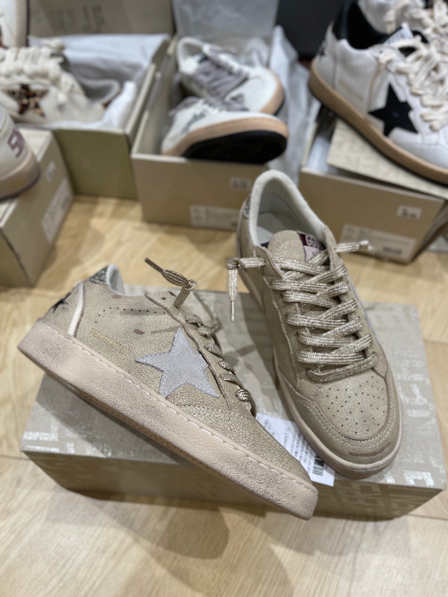 LuxluxHouse Best Quality Shoes Golden Goose