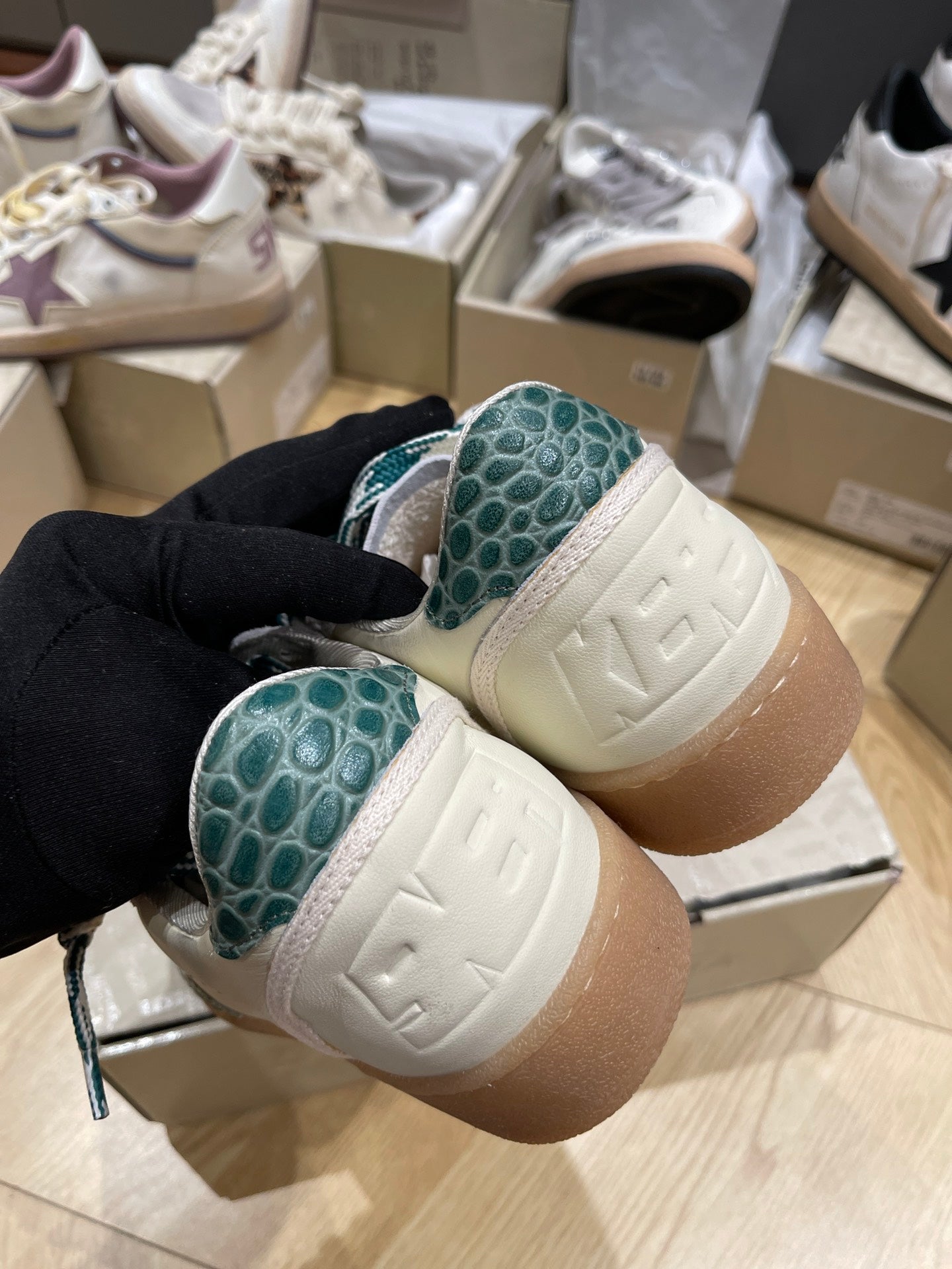 LuxluxHouse Best Quality Shoes Golden Goose
