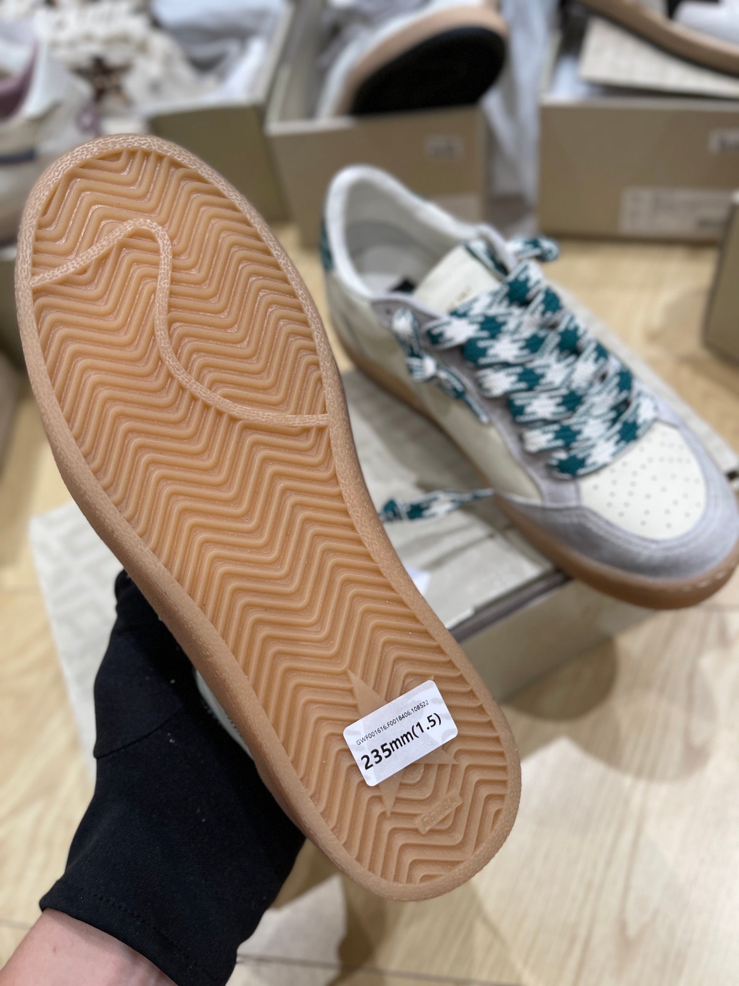 LuxluxHouse Best Quality Shoes Golden Goose