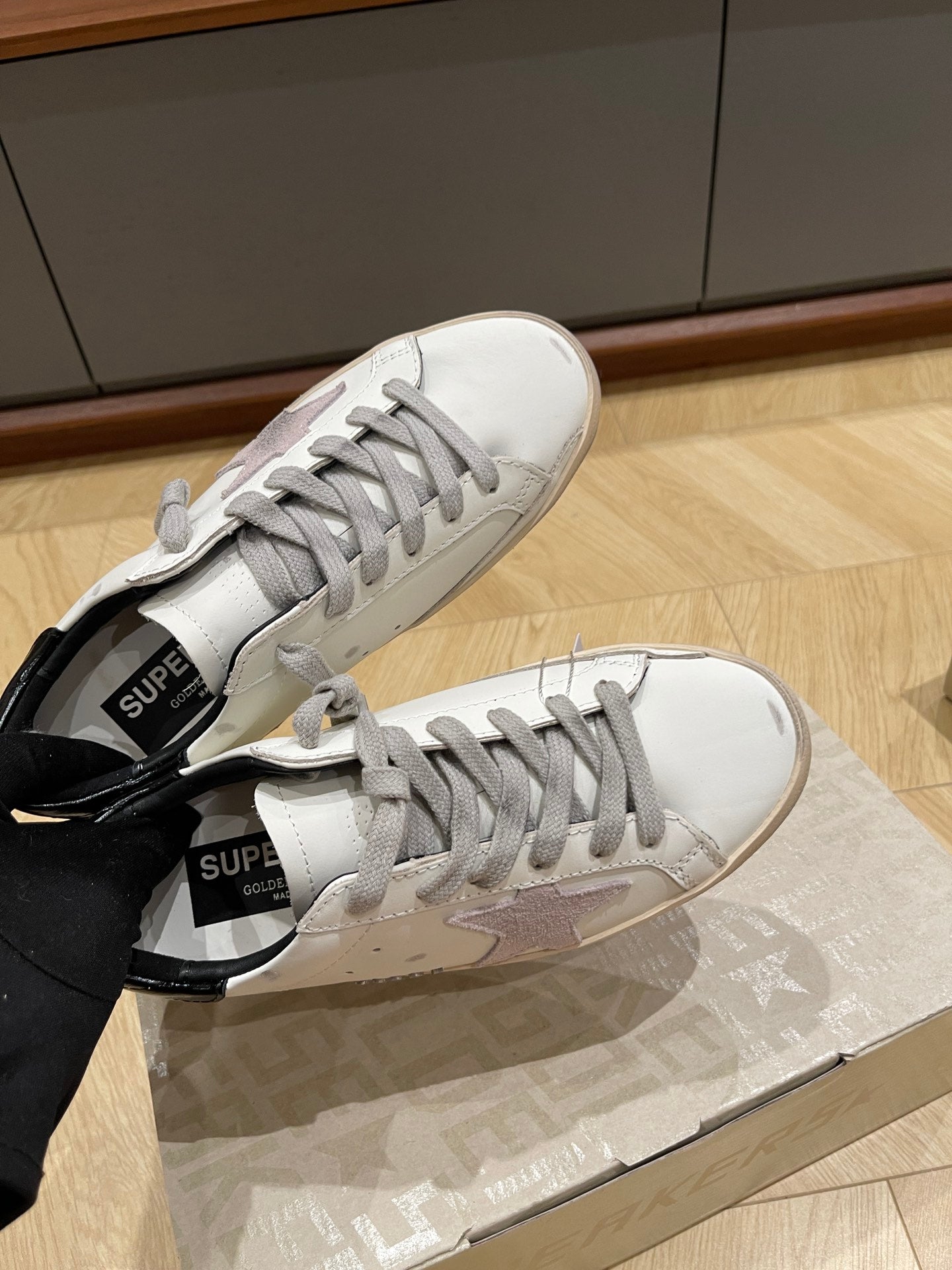 LuxluxHouse Best Quality Shoes Golden Goose