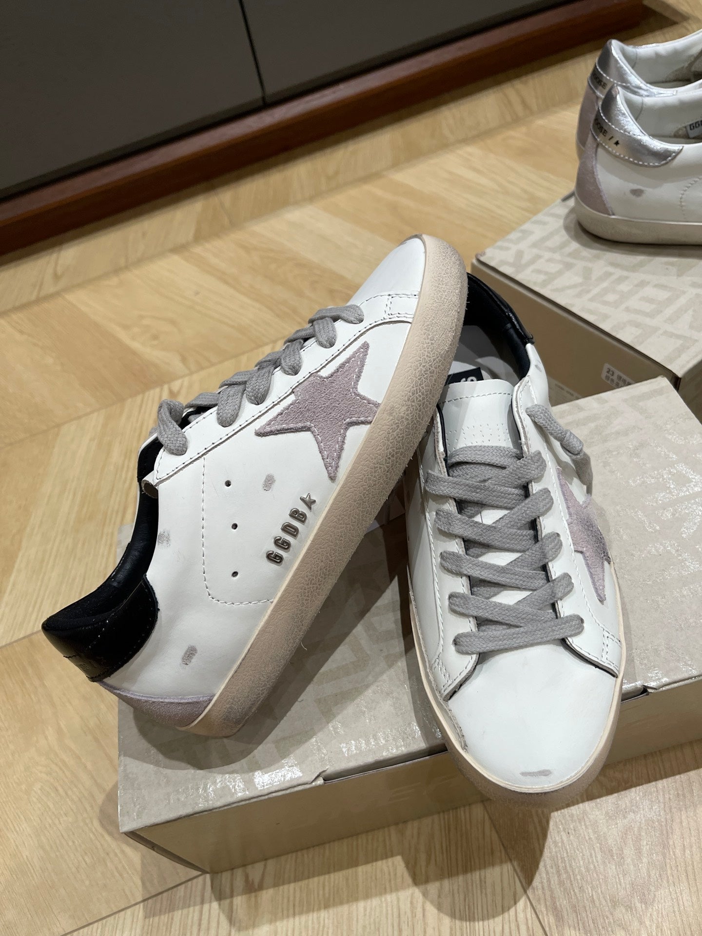LuxluxHouse Best Quality Shoes Golden Goose
