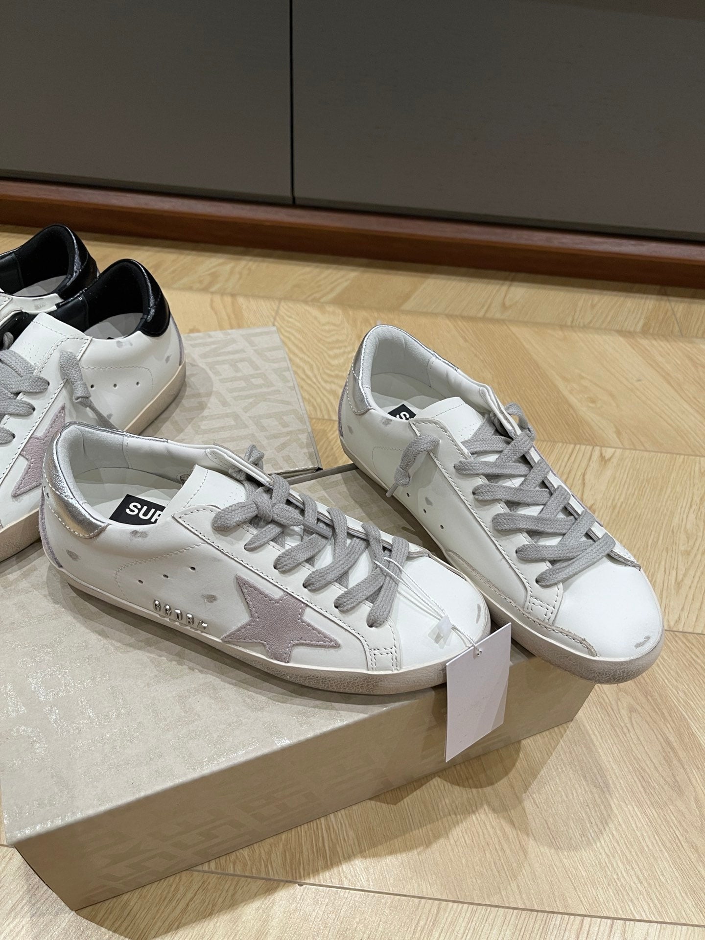LuxluxHouse Best Quality Shoes Golden Goose