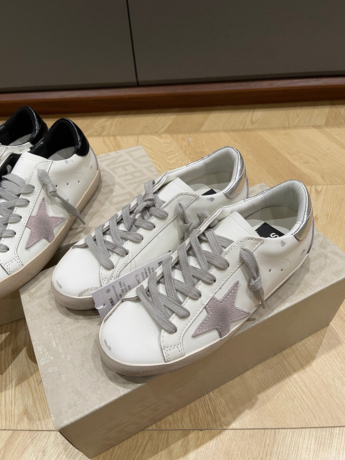 LuxluxHouse Best Quality Shoes Golden Goose