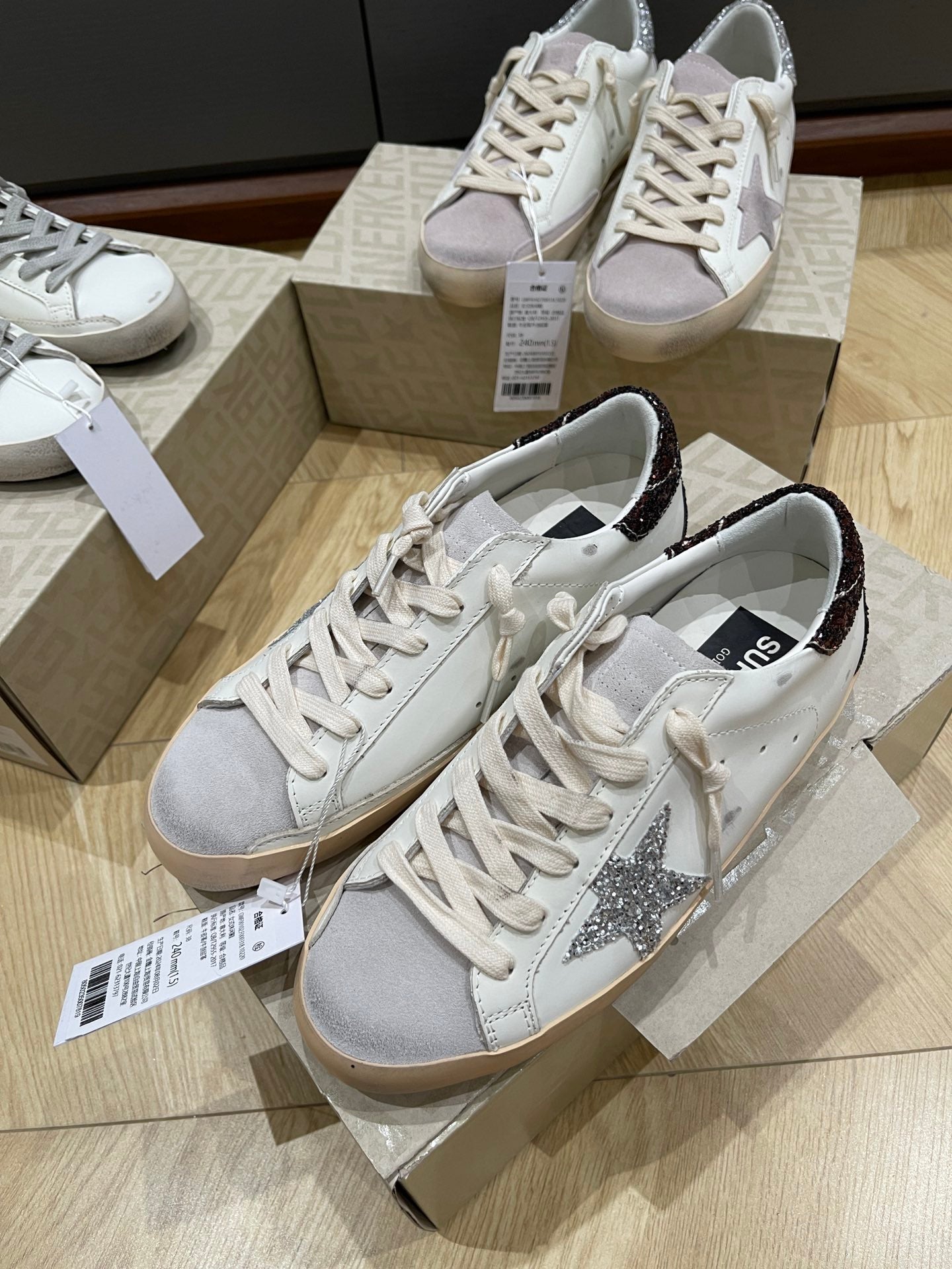 LuxluxHouse Best Quality Shoes Golden Goose