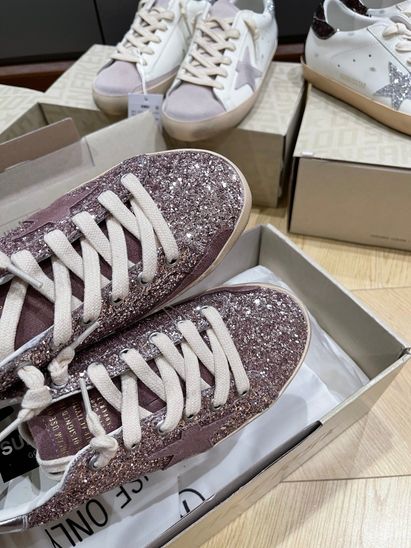 LuxluxHouse Best Quality Shoes Golden Goose