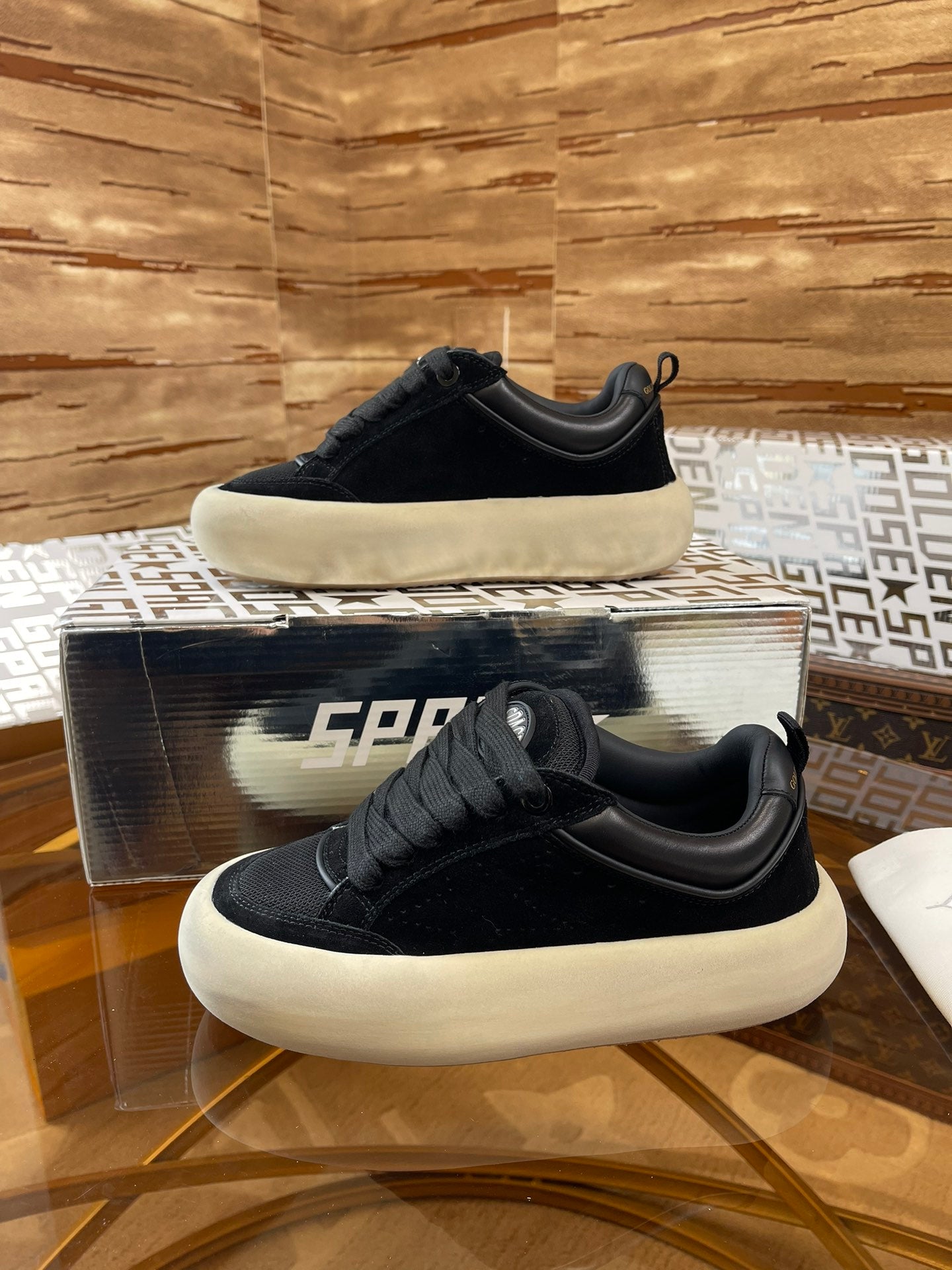 LuxluxHouse Best Quality Shoes Golden Goose