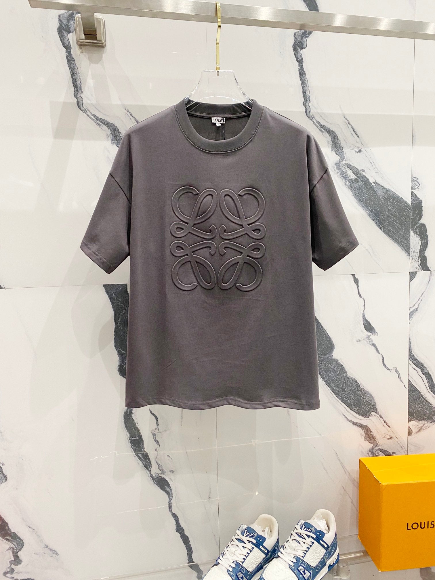 LuxluxHouse Best Quality Clothes T-shirt Loewe