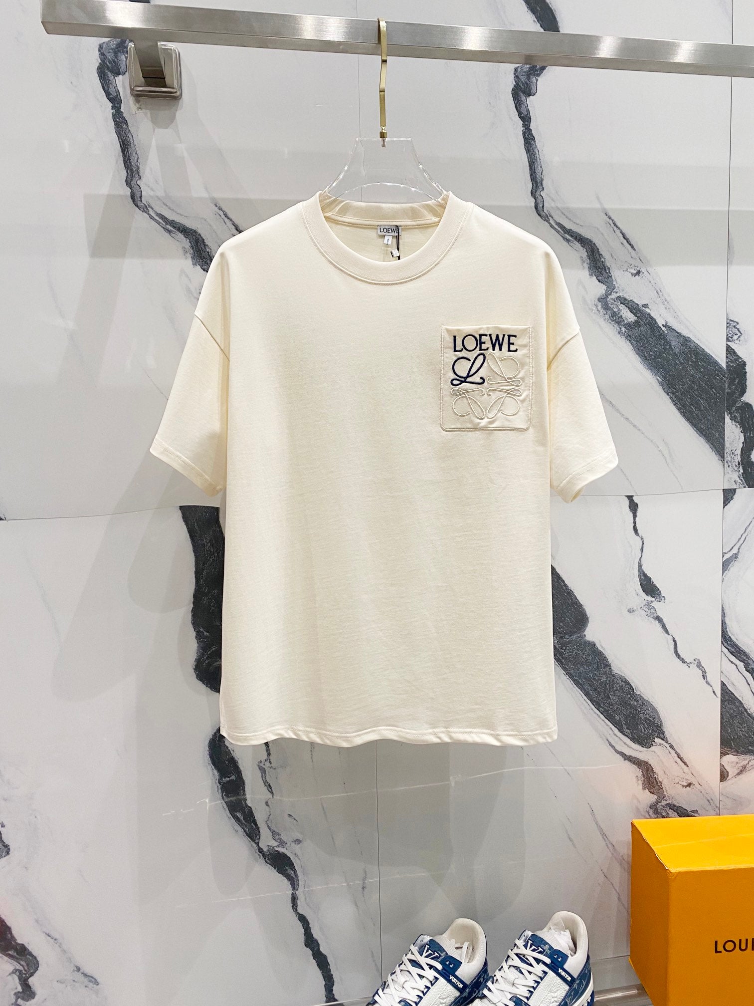 LuxluxHouse Best Quality Clothes T-shirt Loewe
