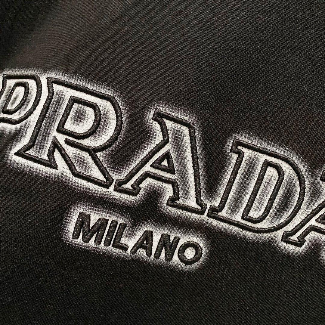 LuxluxHouse Best Quality Clothes T-shirt Prada