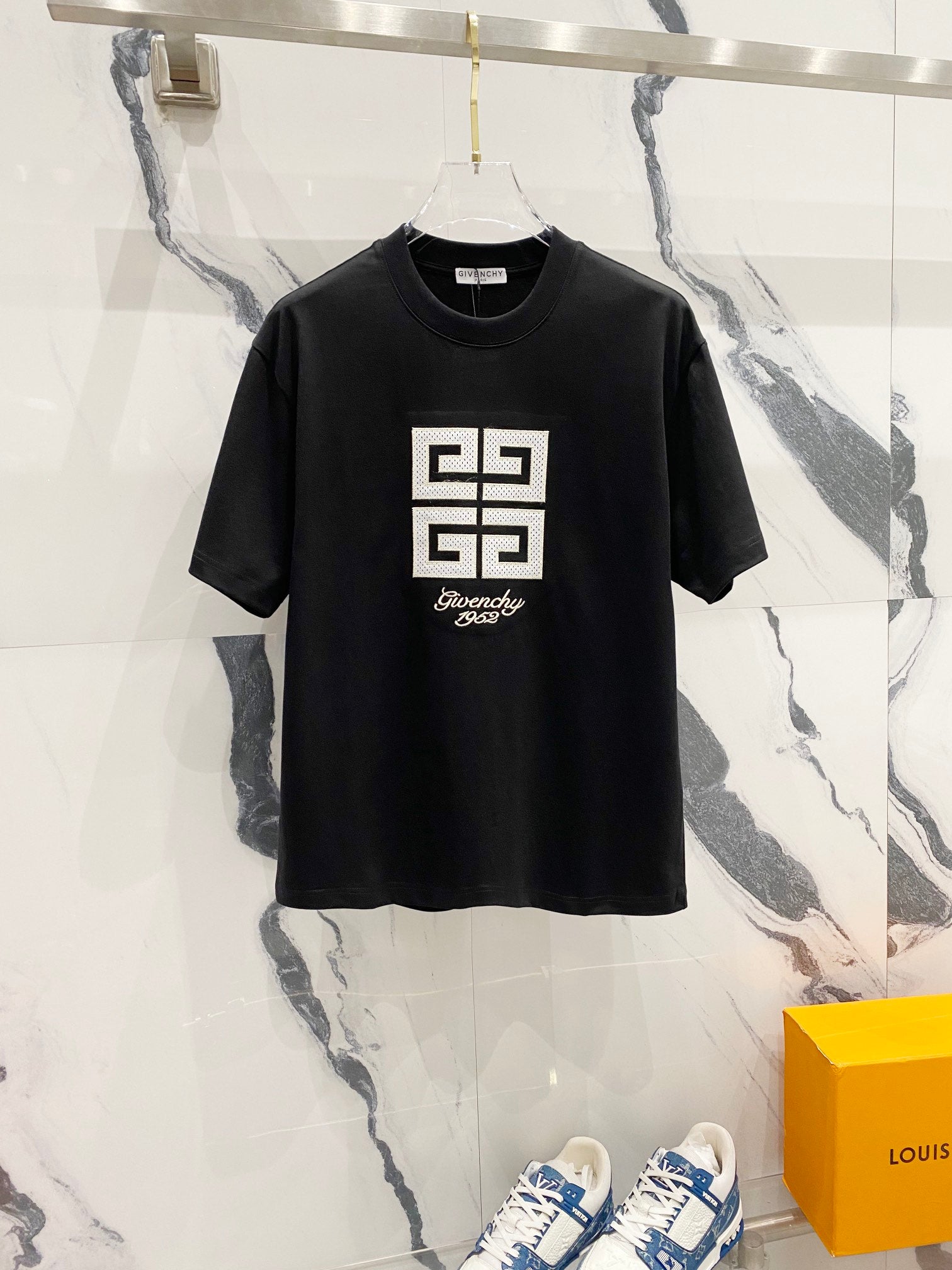 LuxluxHouse Best Quality Clothes Givenchy T-shirt