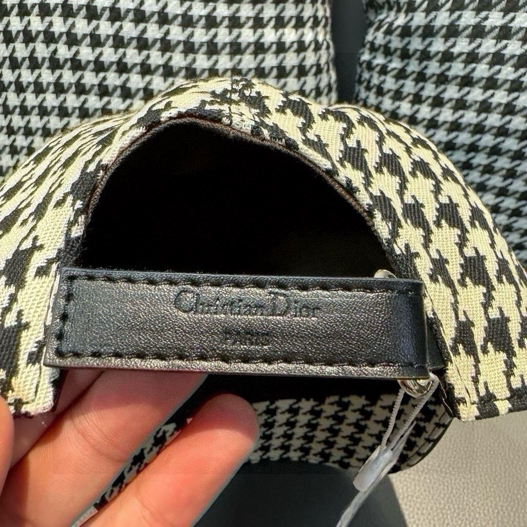 LuxluxHouse Best Quality Caps Dior