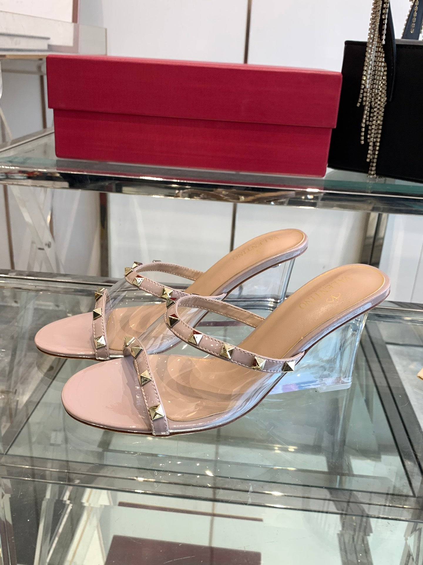 LuxluxHouse Best Quality Valentino Women Shoes