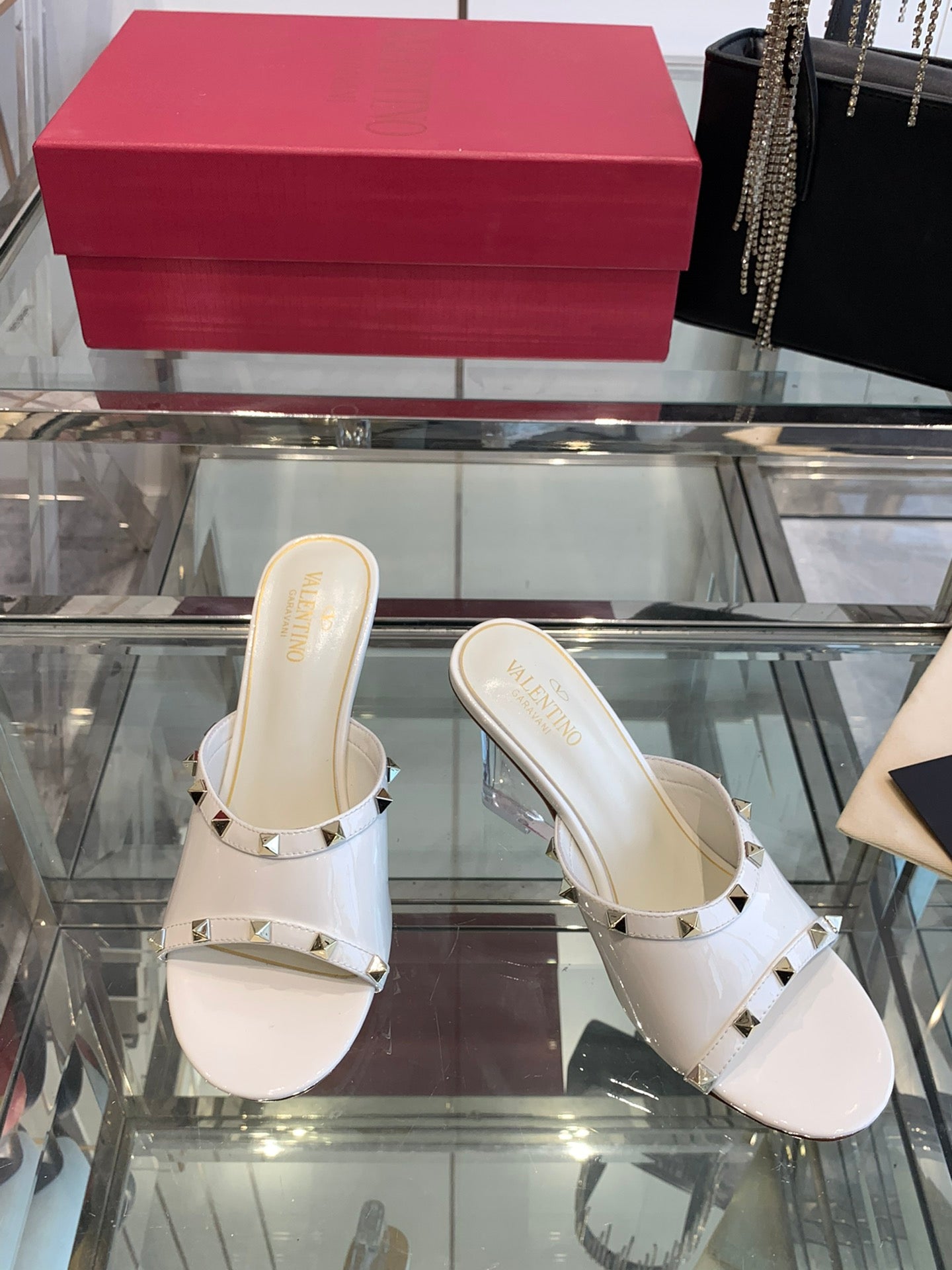 LuxluxHouse Best Quality Valentino Women Shoes