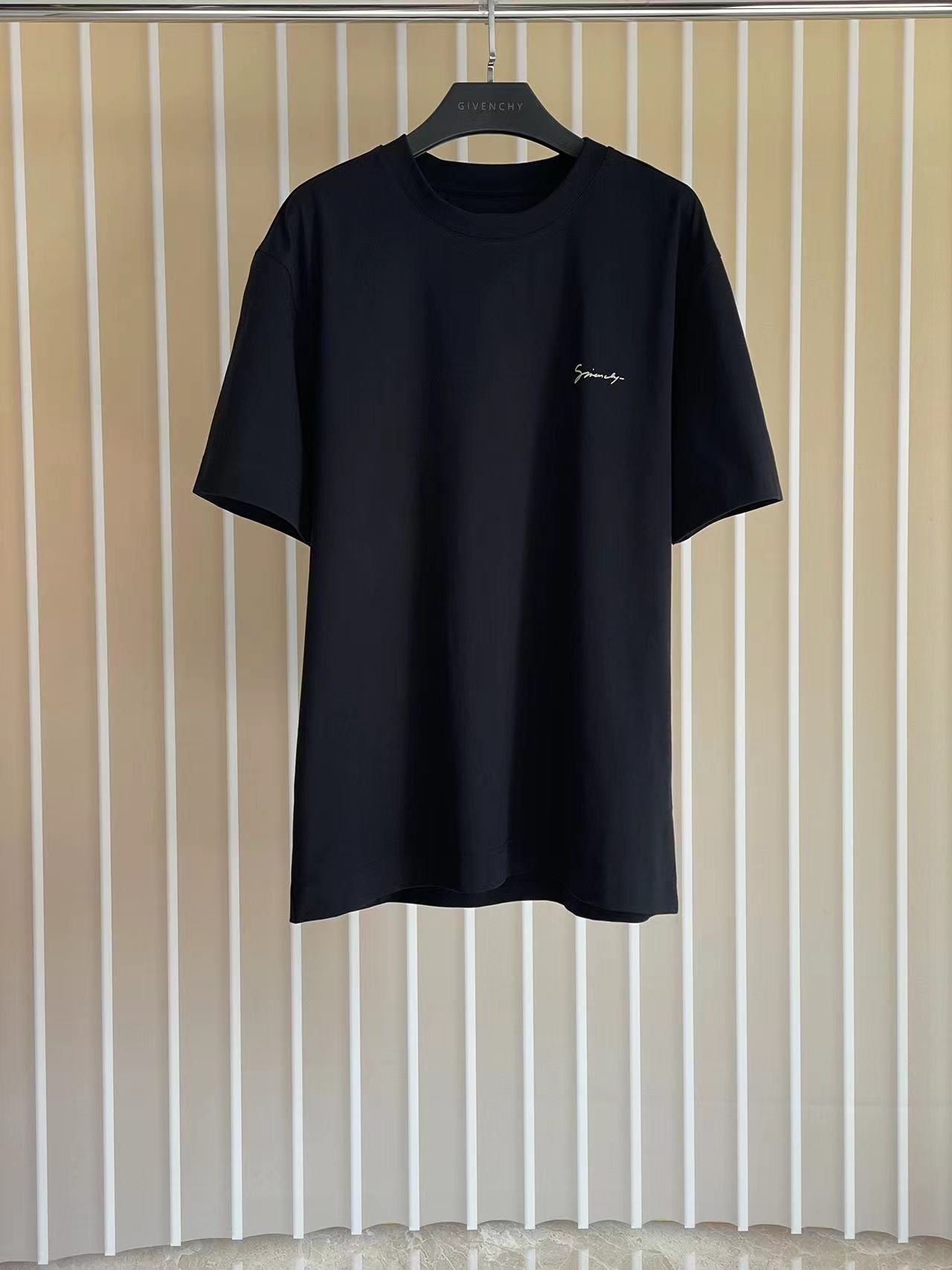 LuxluxHouse Best Quality Clothes Givenchy T-shirt