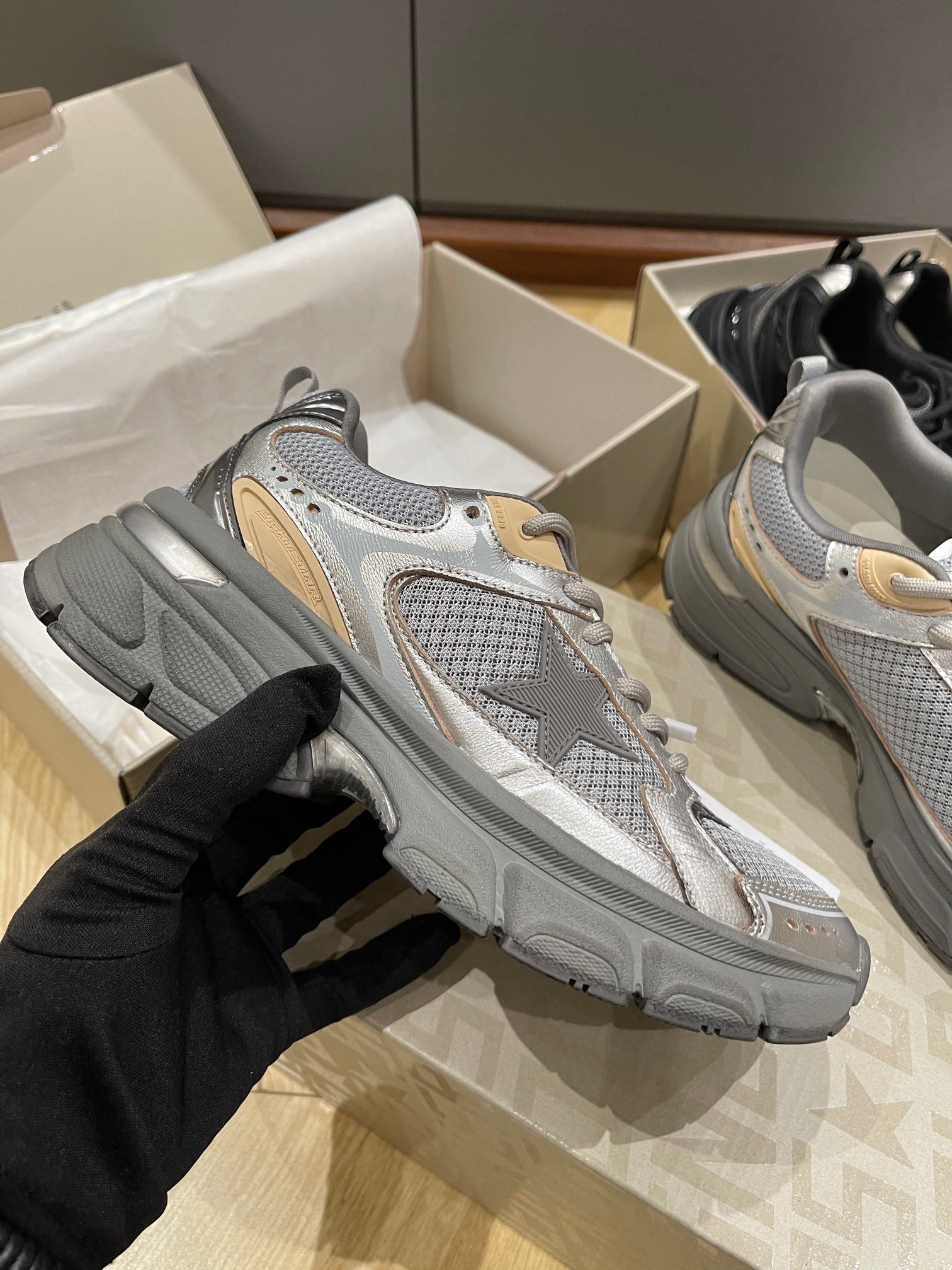 LuxluxHouse Best Quality Shoes Golden Goose