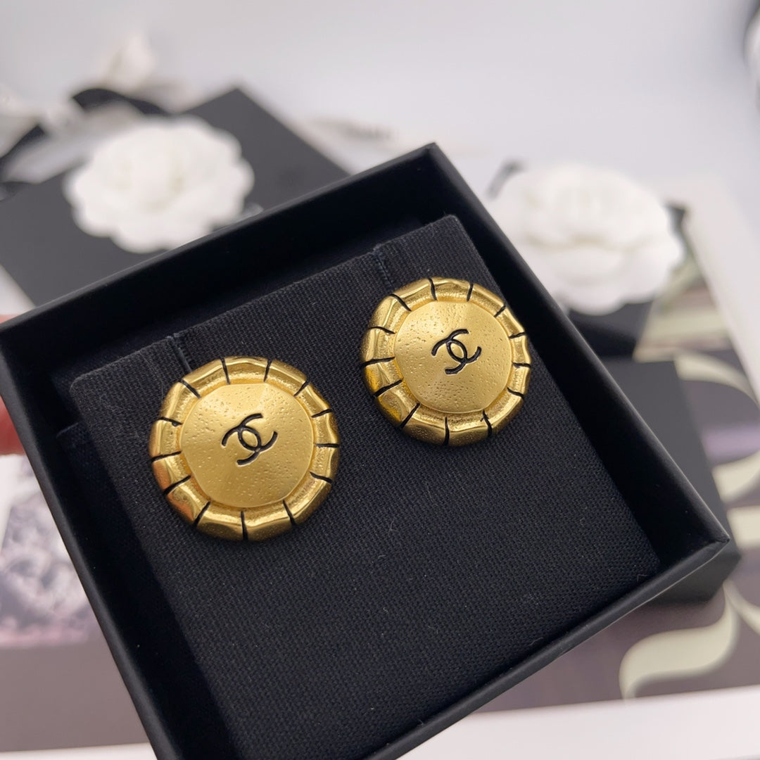 LuxluxHouse Best Quality Accessories Chanel Earrings