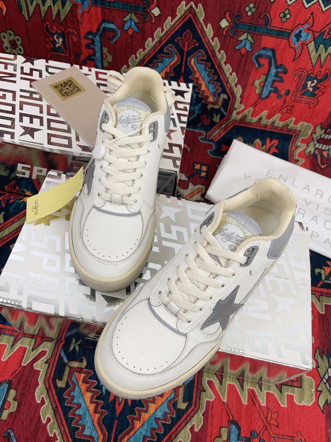 LuxluxHouse Best Quality Shoes Golden Goose