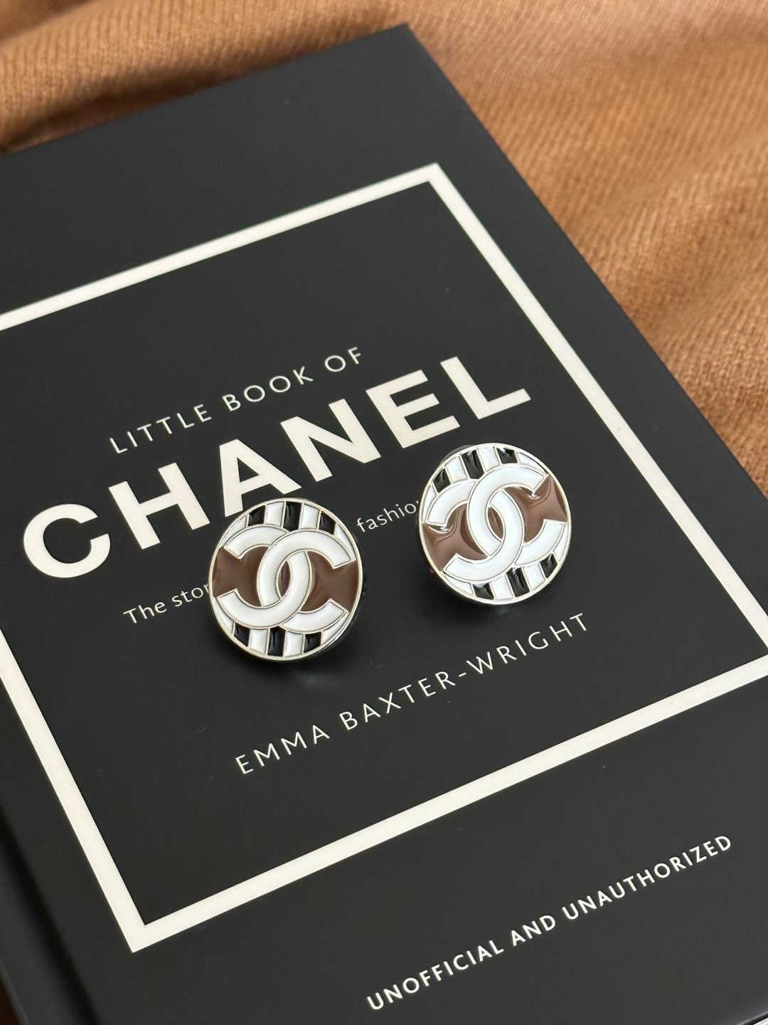 LuxluxHouse Low Price And High Quality Accessories Chanel