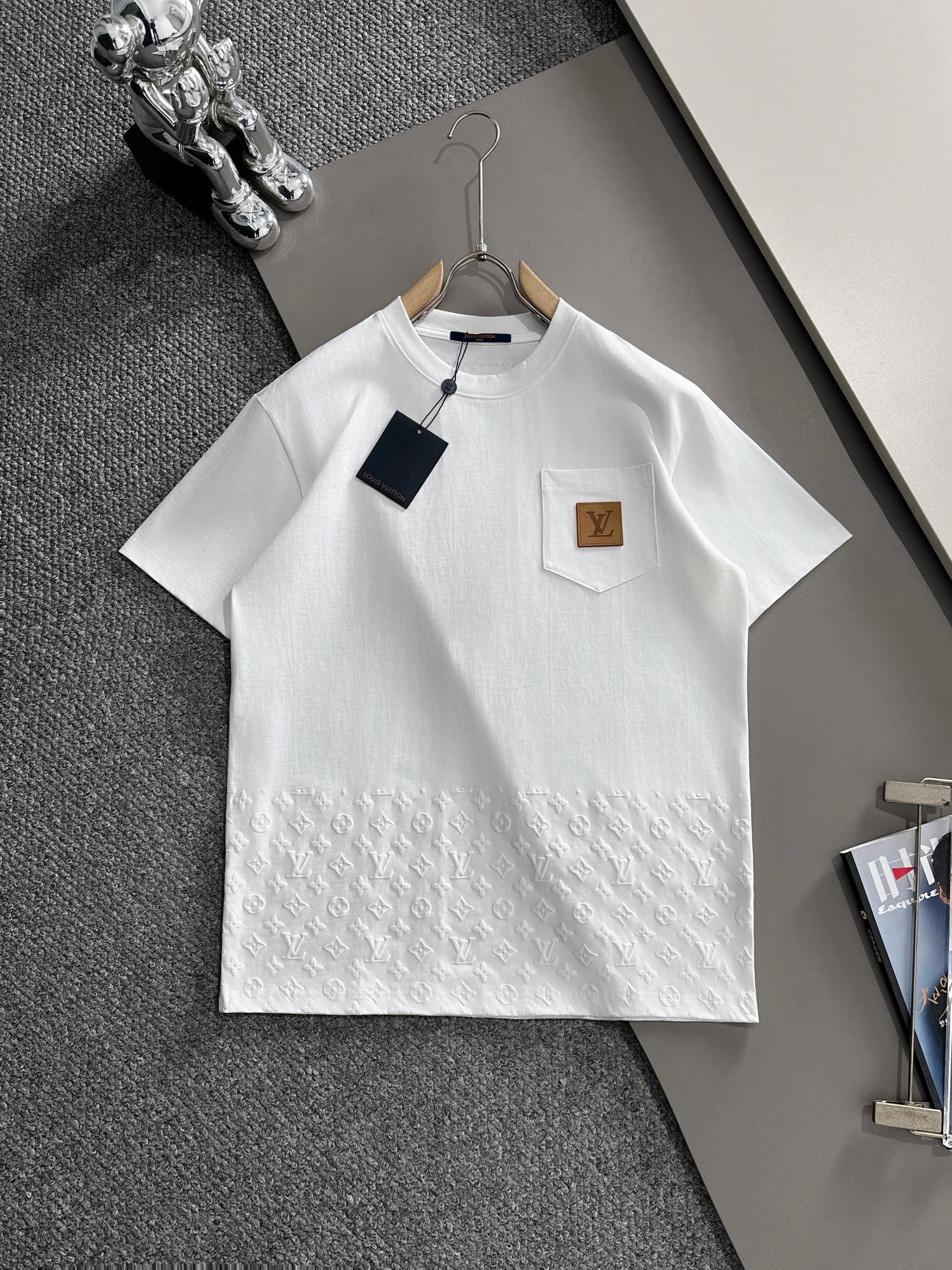 LuxluxHouse Best Quality Clothes T-shirt Louis Vuitton