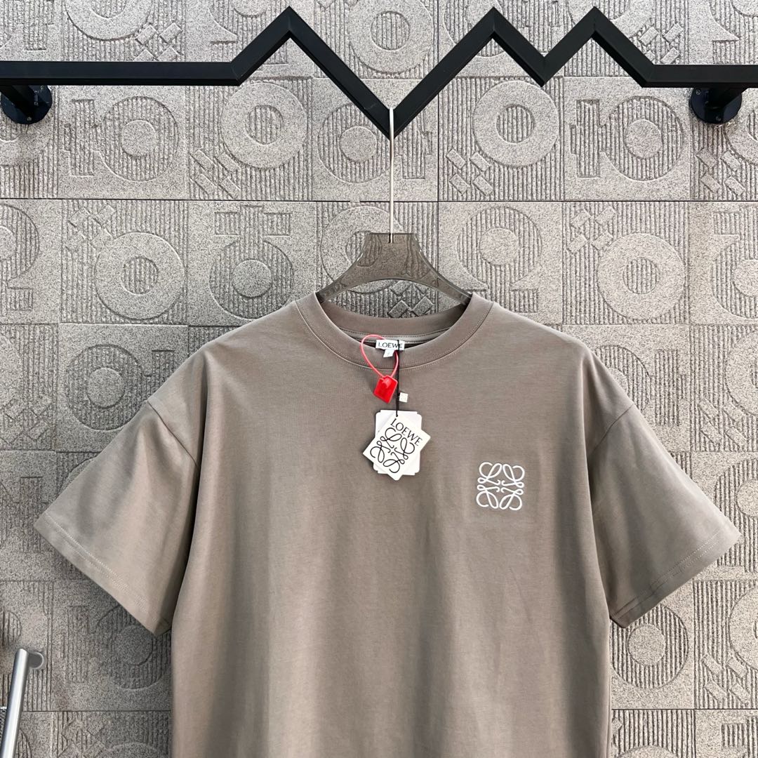 LuxluxHouse Best Quality Clothes T-shirt Loewe