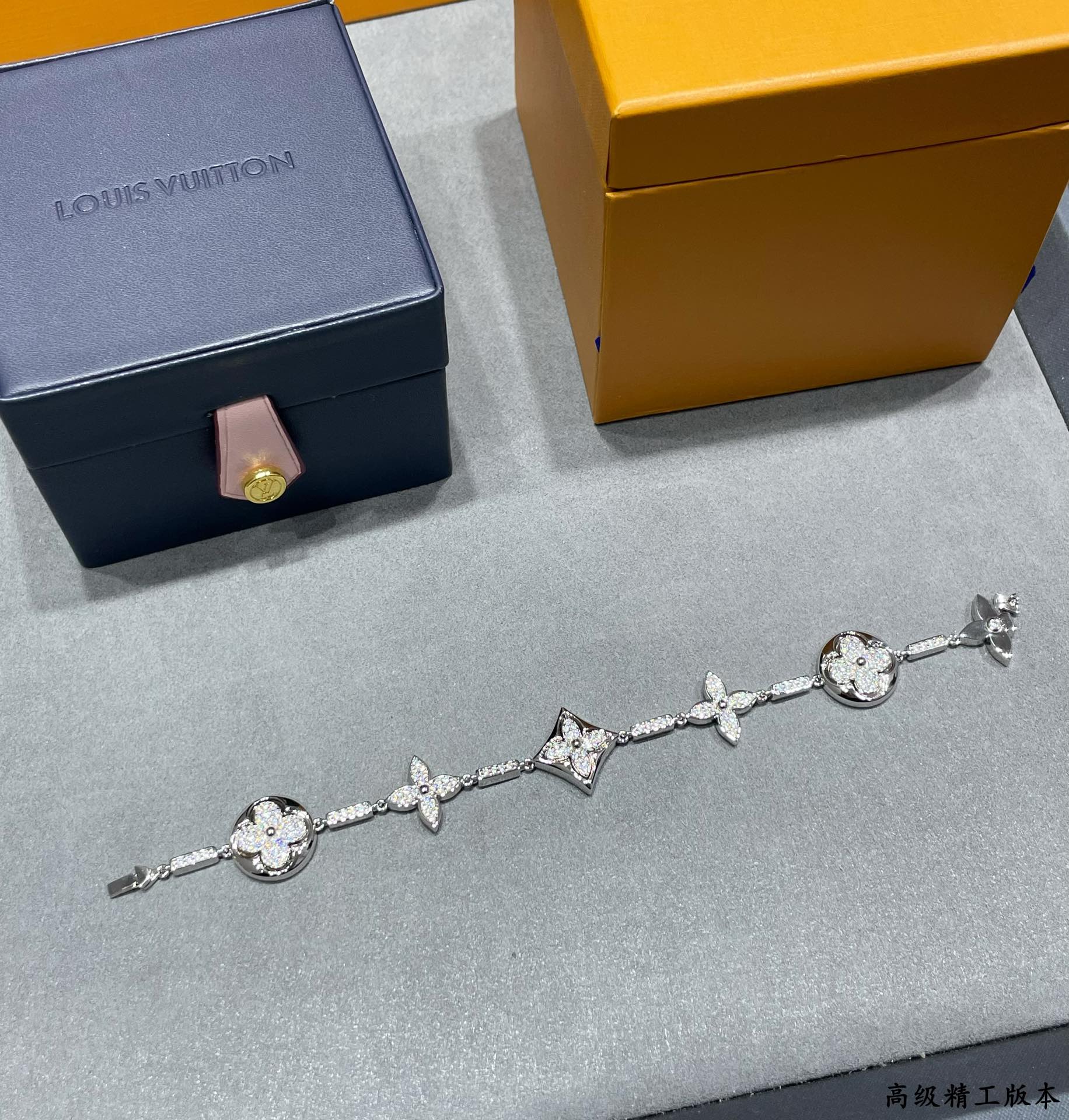 LuxluxHouse Best Quality Accessories Louis Vuitton
