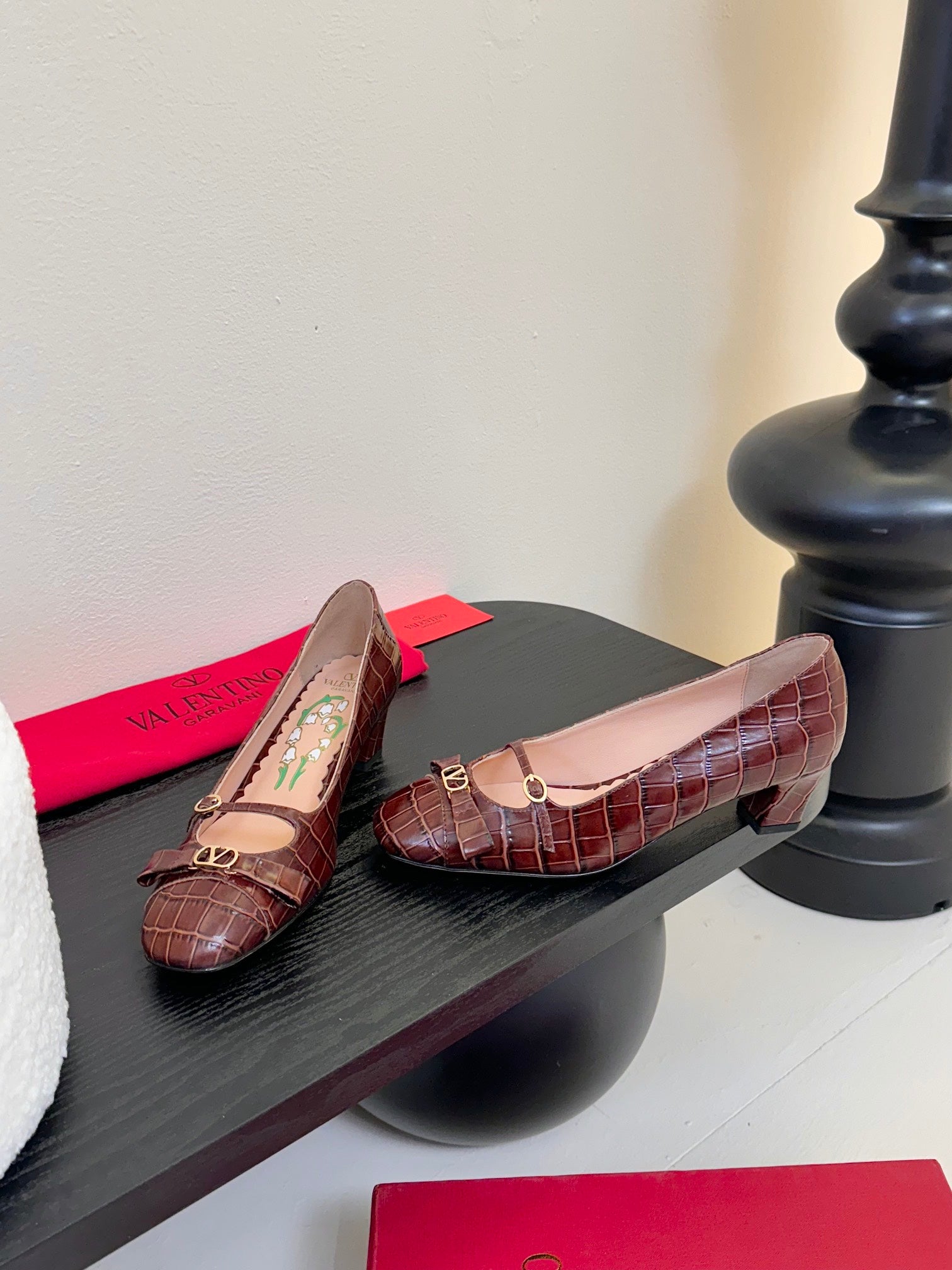 LuxluxHouse Best Quality Valentino Women Shoes