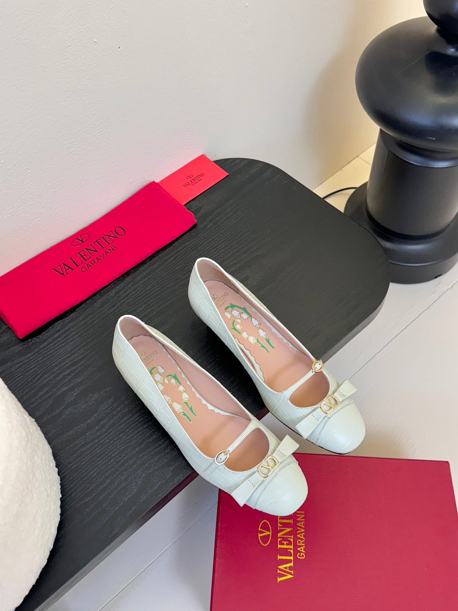 LuxluxHouse Best Quality Valentino Women Shoes