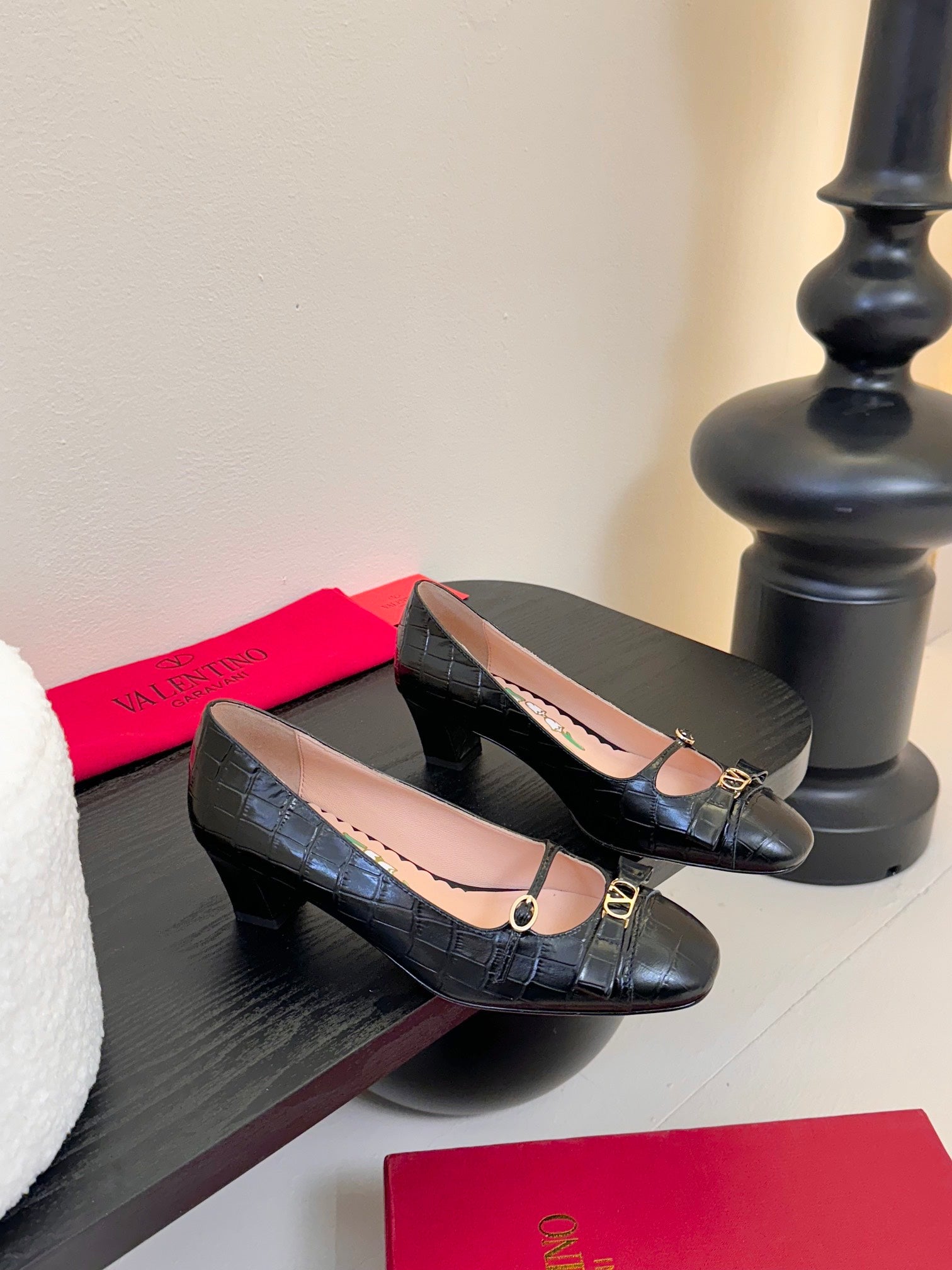 LuxluxHouse Best Quality Valentino Women Shoes