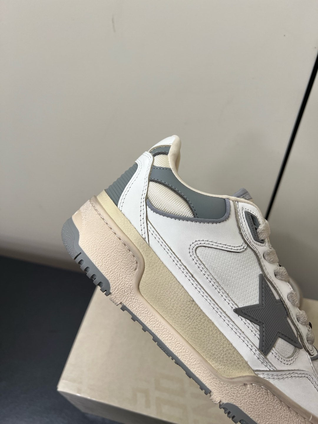 LuxluxHouse Best Quality Shoes Golden Goose