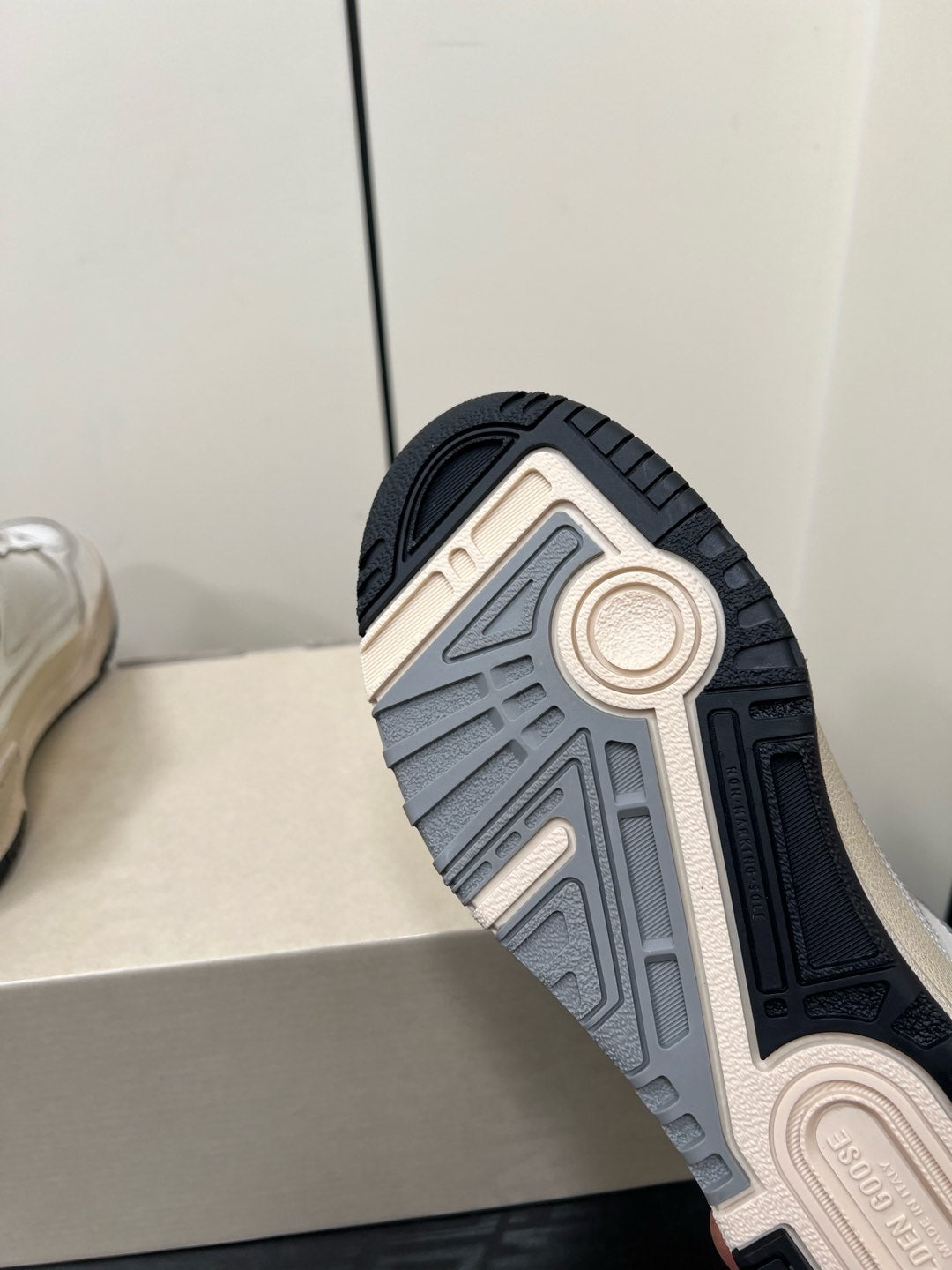 LuxluxHouse Best Quality Shoes Golden Goose