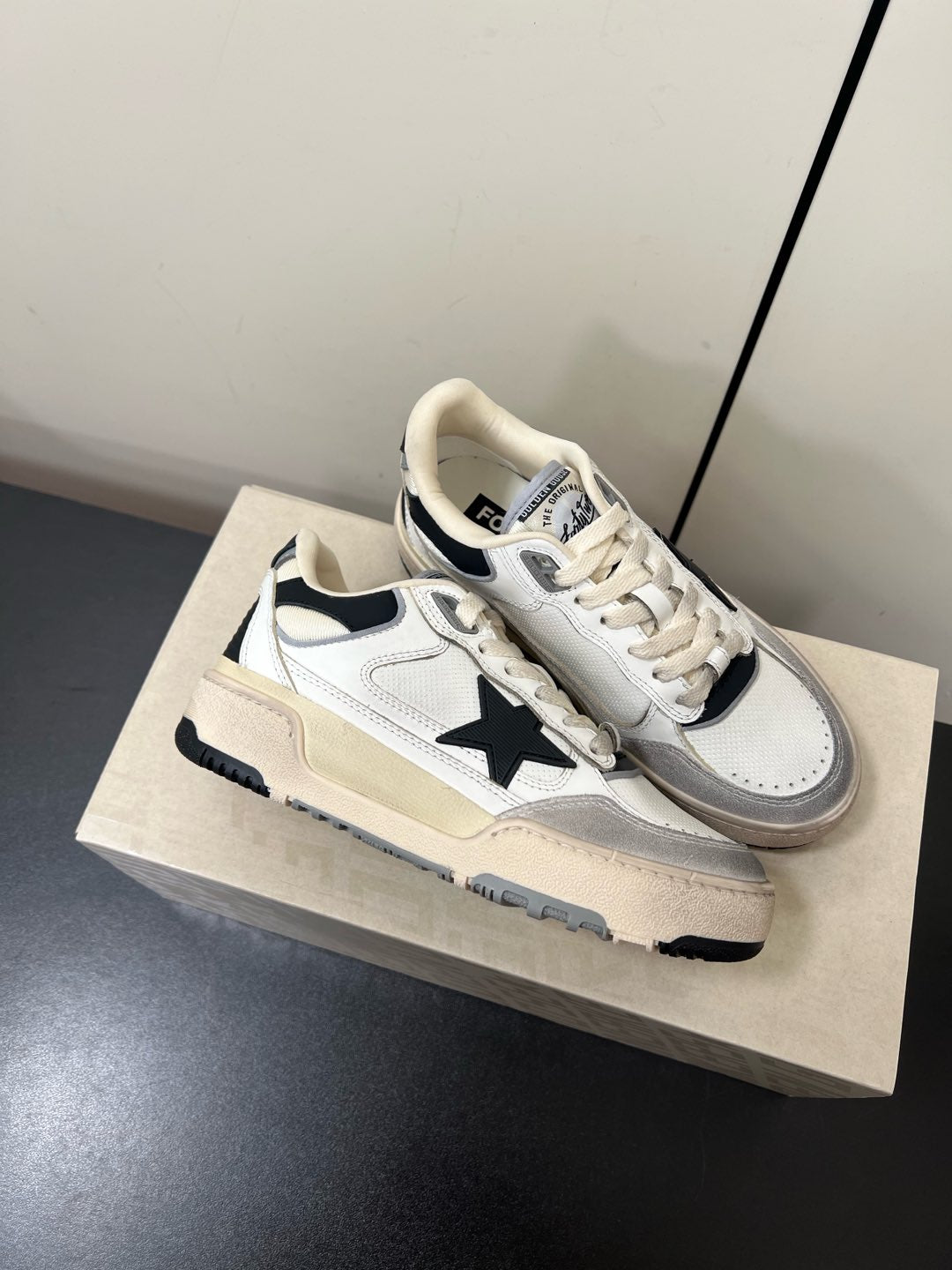 LuxluxHouse Best Quality Shoes Golden Goose