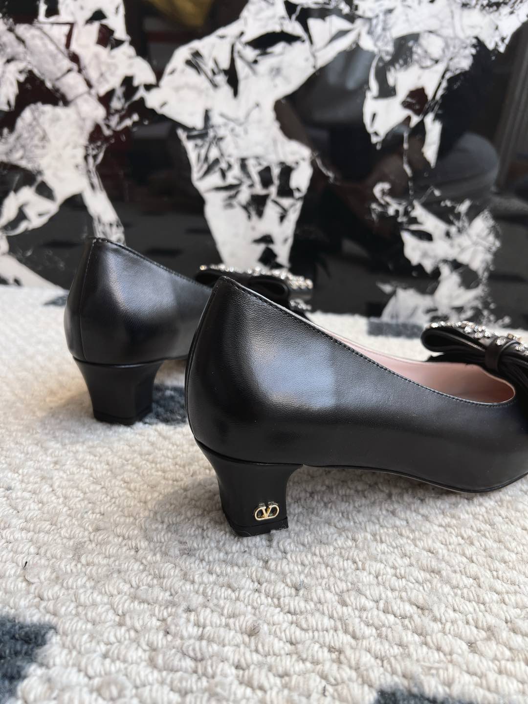 LuxluxHouse Best Quality Valentino Women Shoes