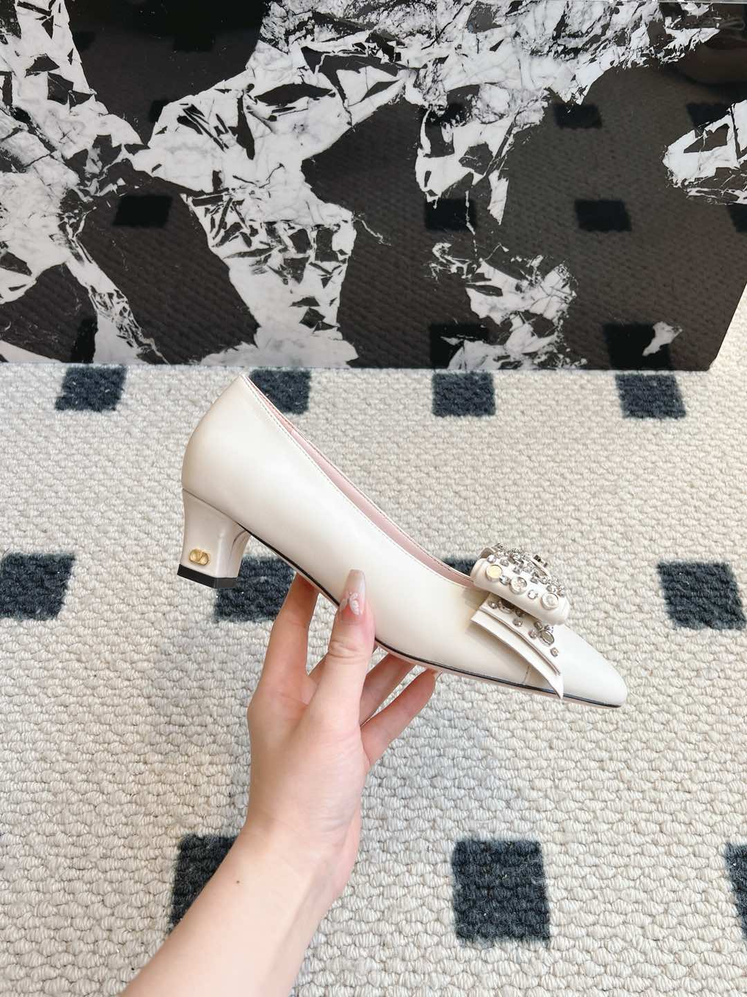 LuxluxHouse Best Quality Valentino Women Shoes