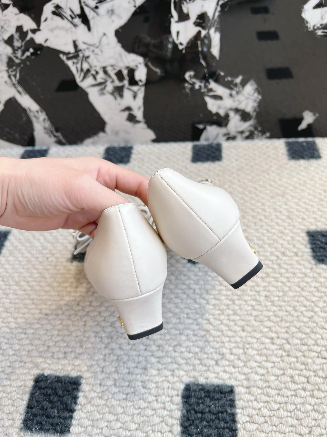 LuxluxHouse Best Quality Valentino Women Shoes