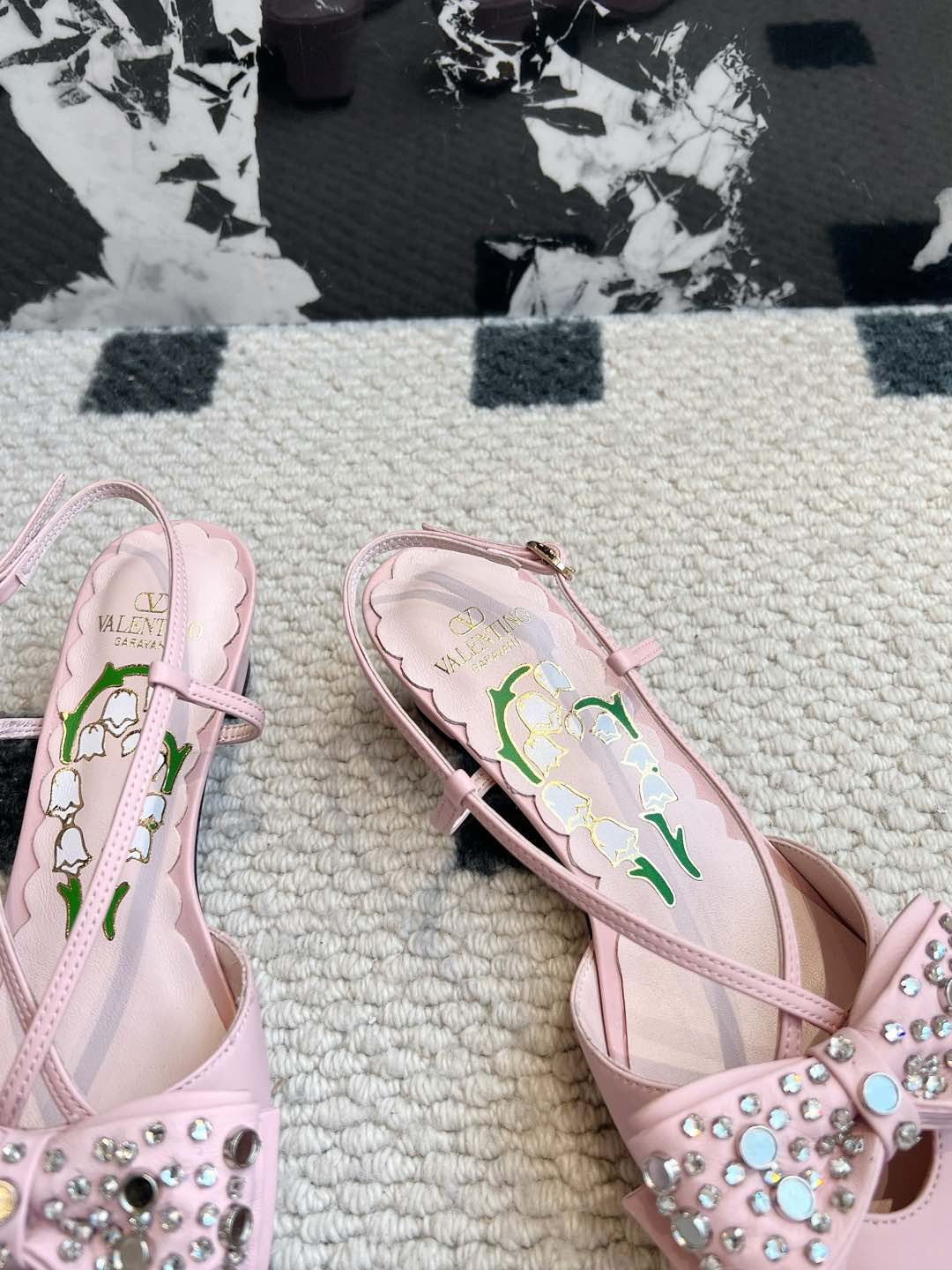 LuxluxHouse Best Quality Valentino Women Shoes