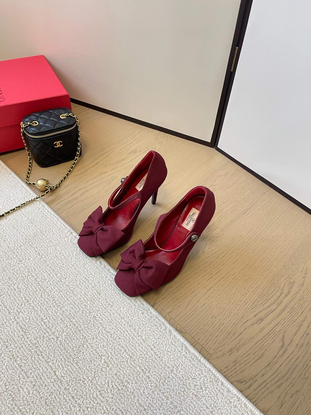 LuxluxHouse Best Quality Valentino Women Shoes
