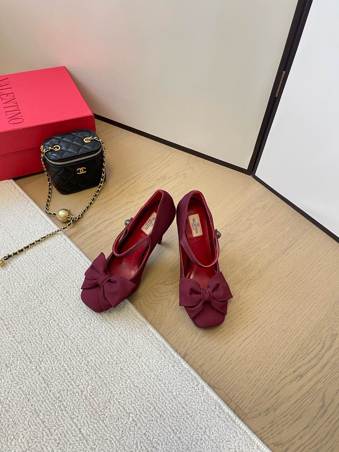 LuxluxHouse Best Quality Valentino Women Shoes